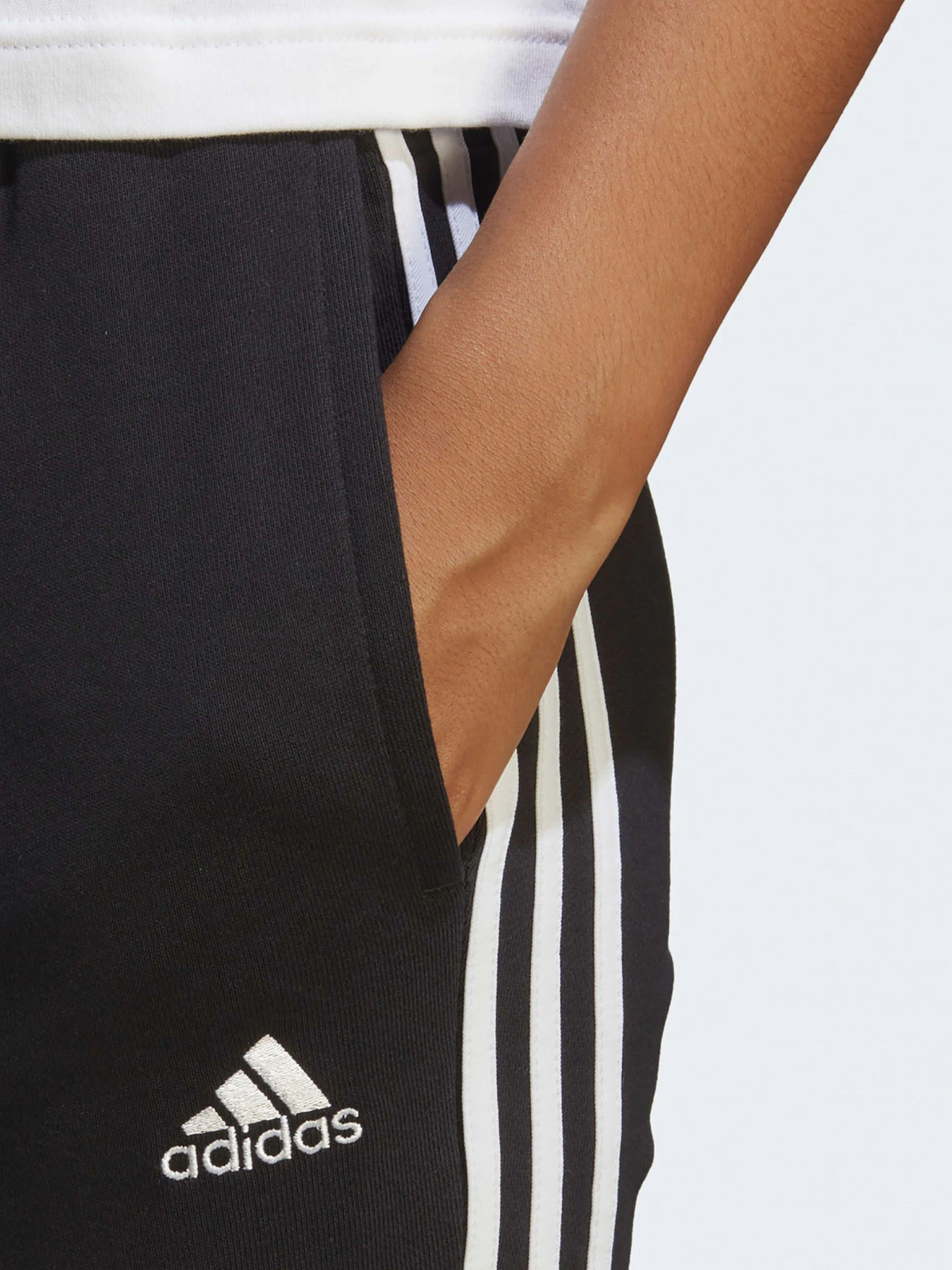 Брюки Adidas модель IC8770 Брюки Adidas модель IC8770 Фото