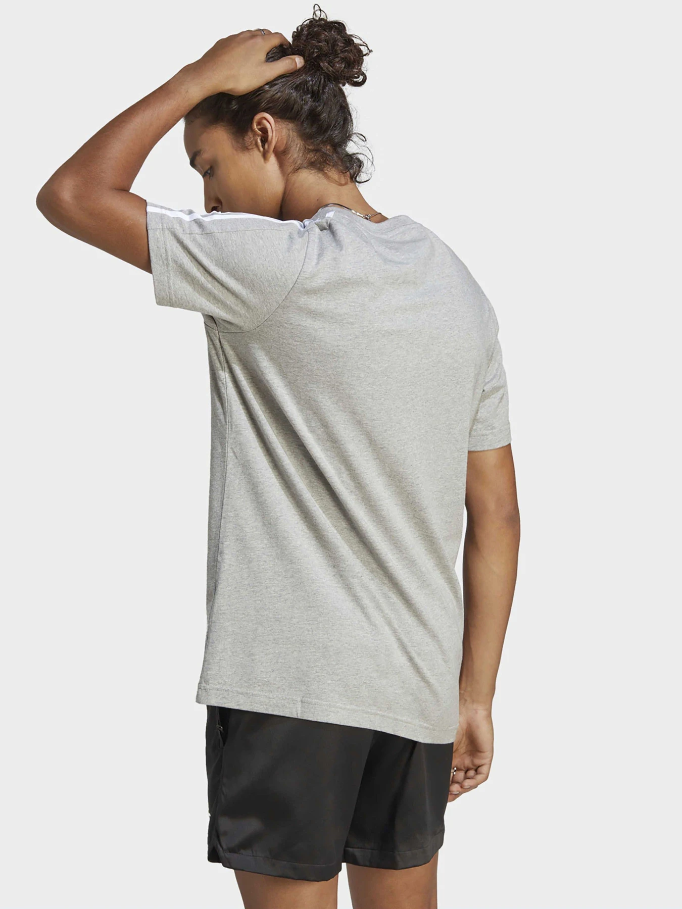 Футболки и поло Adidas модель IC9337 Футболки и поло Adidas модель IC9337 Фото