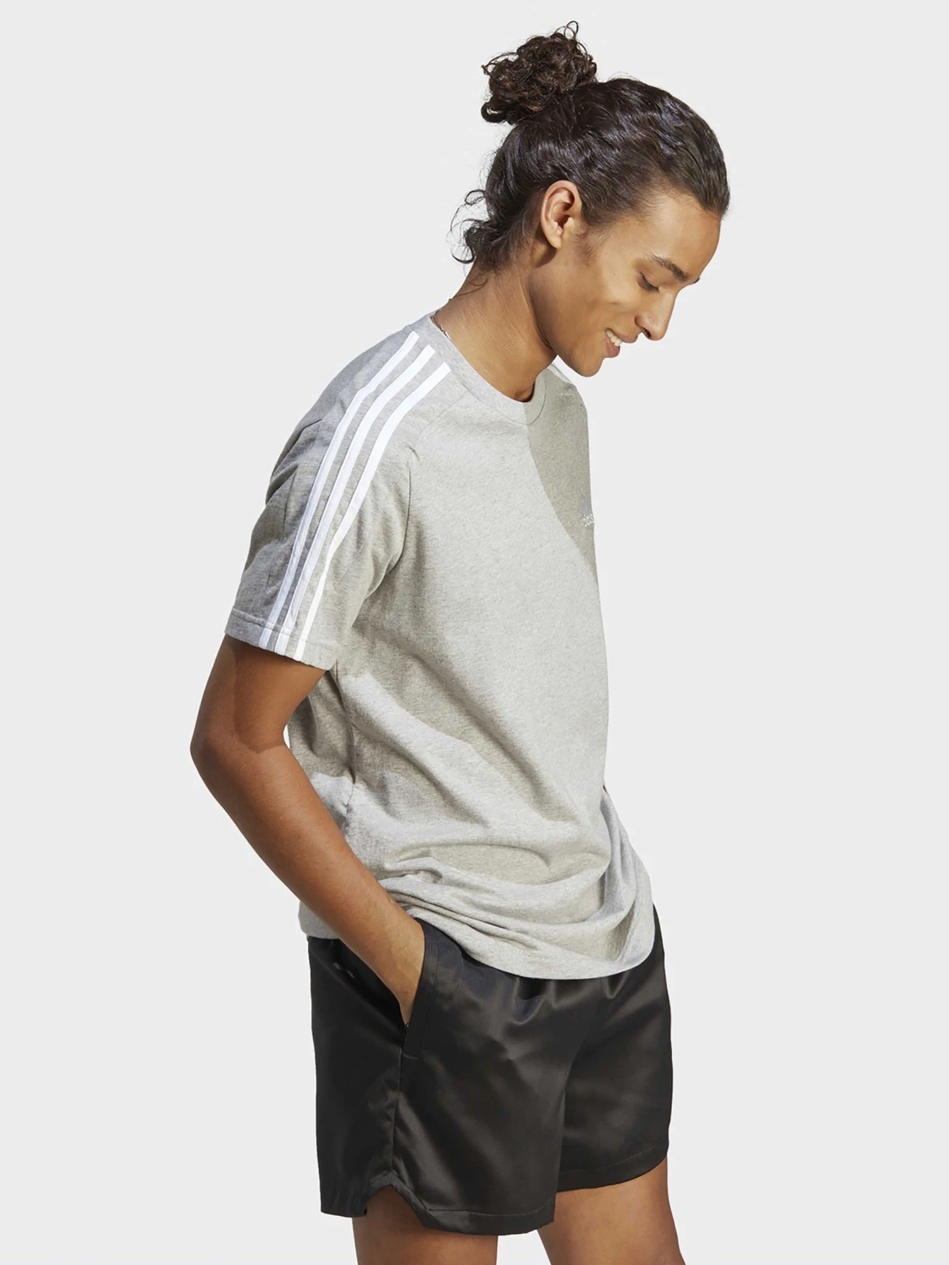 Футболки и поло Adidas модель IC9337 Футболки и поло Adidas модель IC9337 Фото