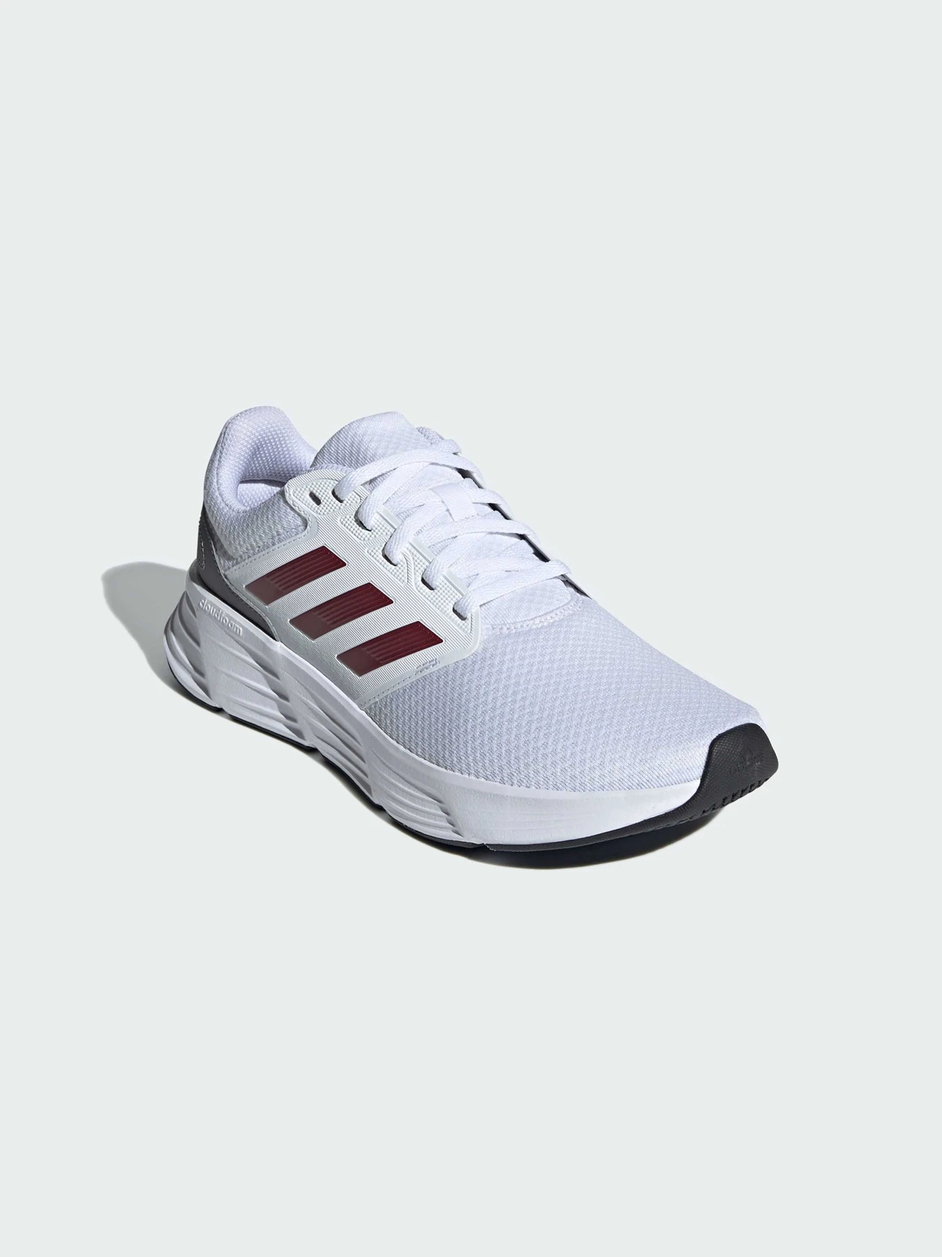 Кроссовки Adidas модель IE8136 Кроссовки Adidas модель IE8136 Фото