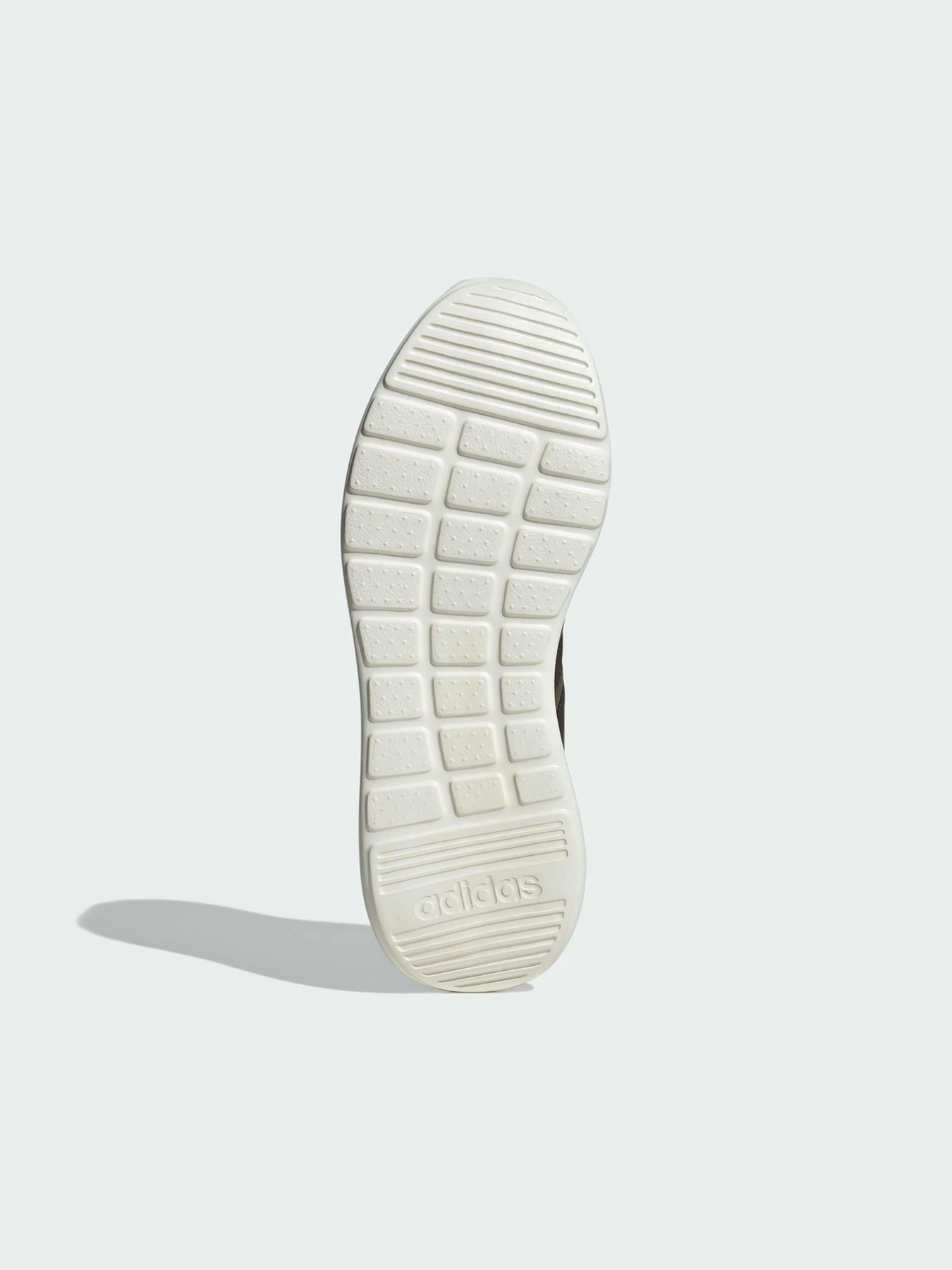 Кроссовки Adidas модель IG3605 Кроссовки Adidas модель IG3605 Фото