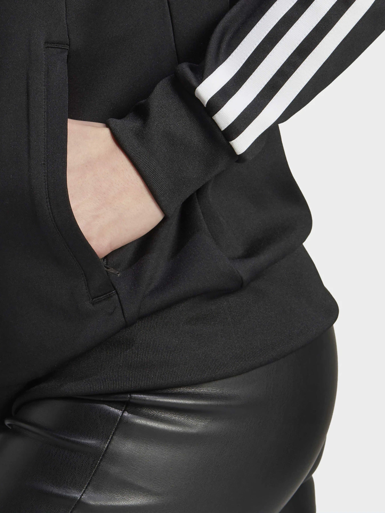 Худи и свитшоты Adidas модель IK4034 Худи и свитшоты Adidas модель IK4034 Фото