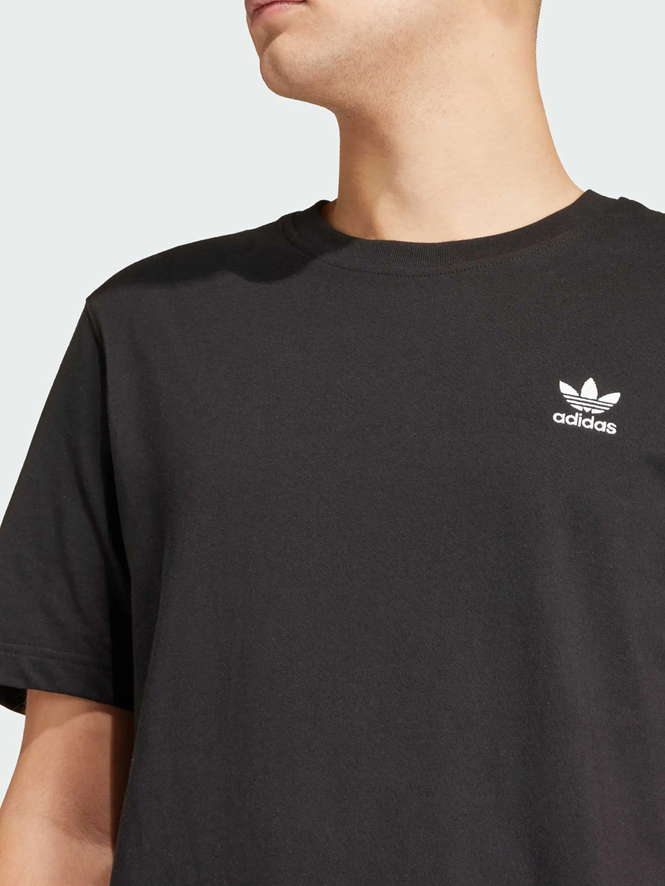Футболки и поло Adidas модель IR9690 Футболки и поло Adidas модель IR9690 Фото