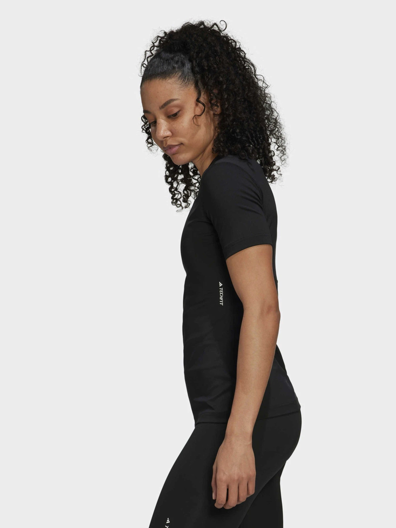 Футболки и поло Adidas модель HN9075 Футболки и поло Adidas модель HN9075 Фото
