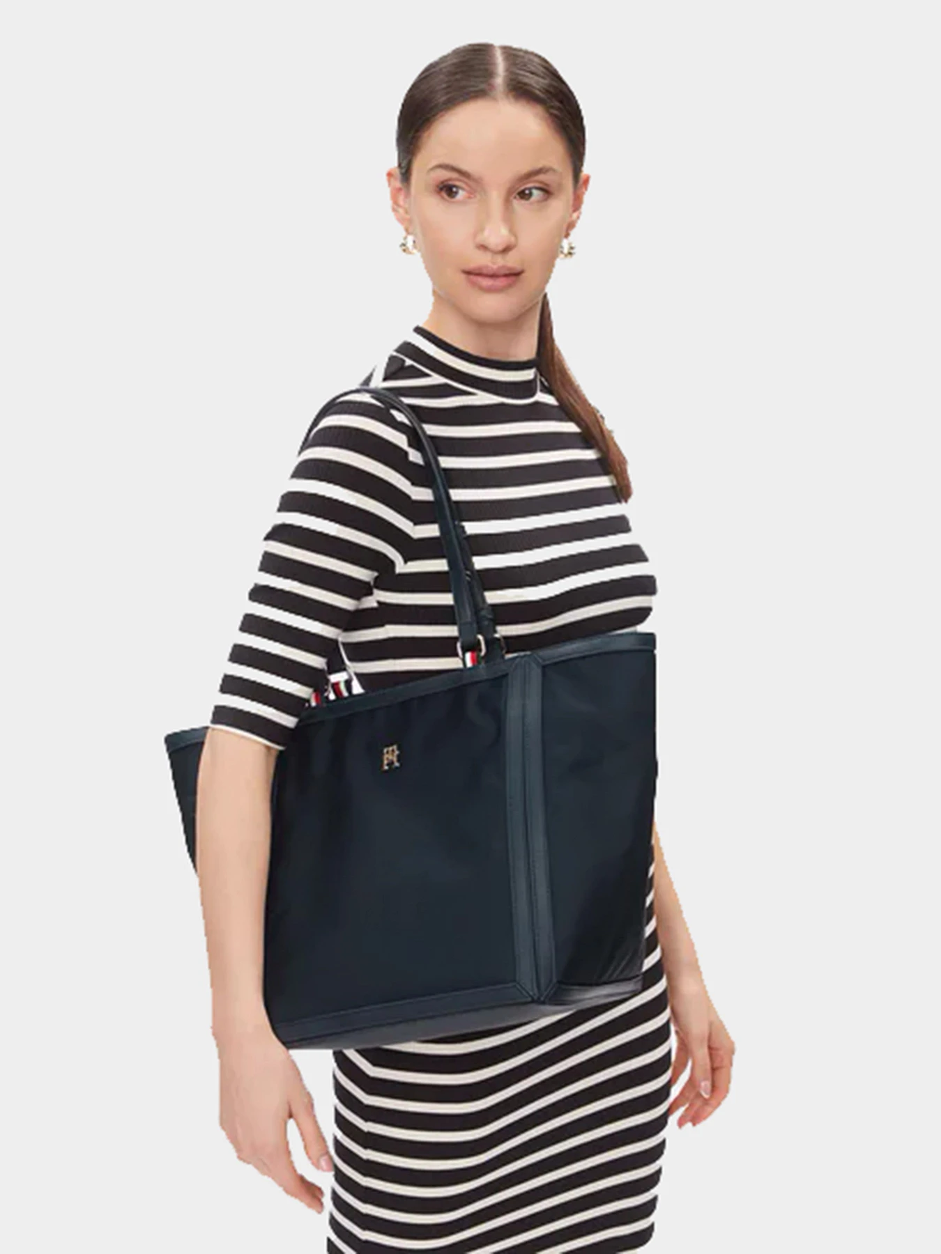 Сумки Tommy Hilfiger модель AW0AW15717-DW6 Фото
