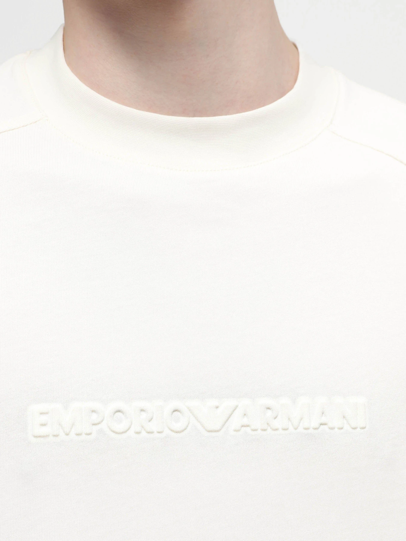 Футболки и поло Emporio Armani модель 3D1T76-1JWZZ-0128 Фото