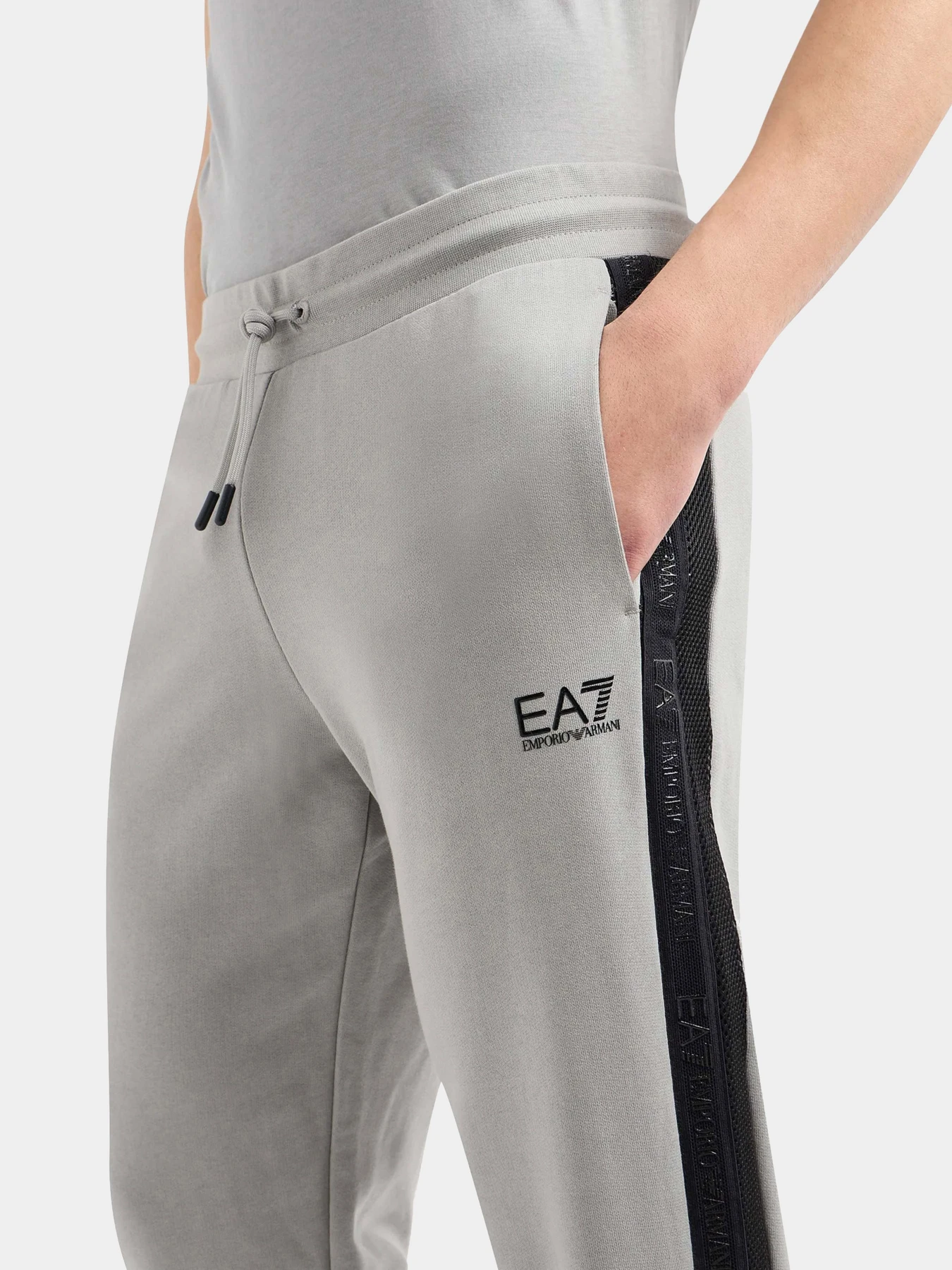 Брюки EA7 модель 3DPP76-PJEQZ-0923 Брюки EA7 модель 3DPP76-PJEQZ-0923 Фото