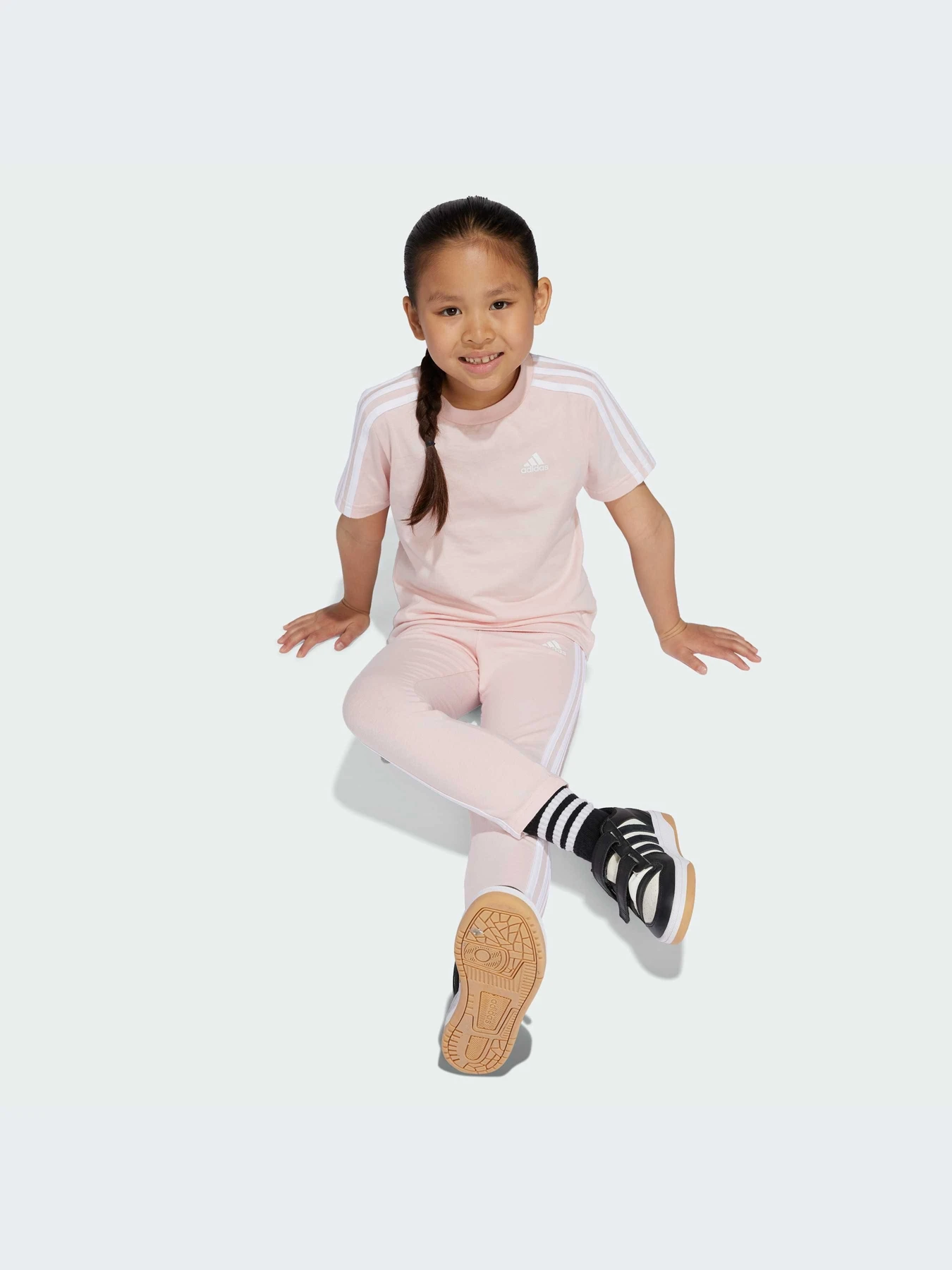 Футболки и поло Adidas модель IX7338-KZ Футболки и поло Adidas модель IX7338-KZ Фото