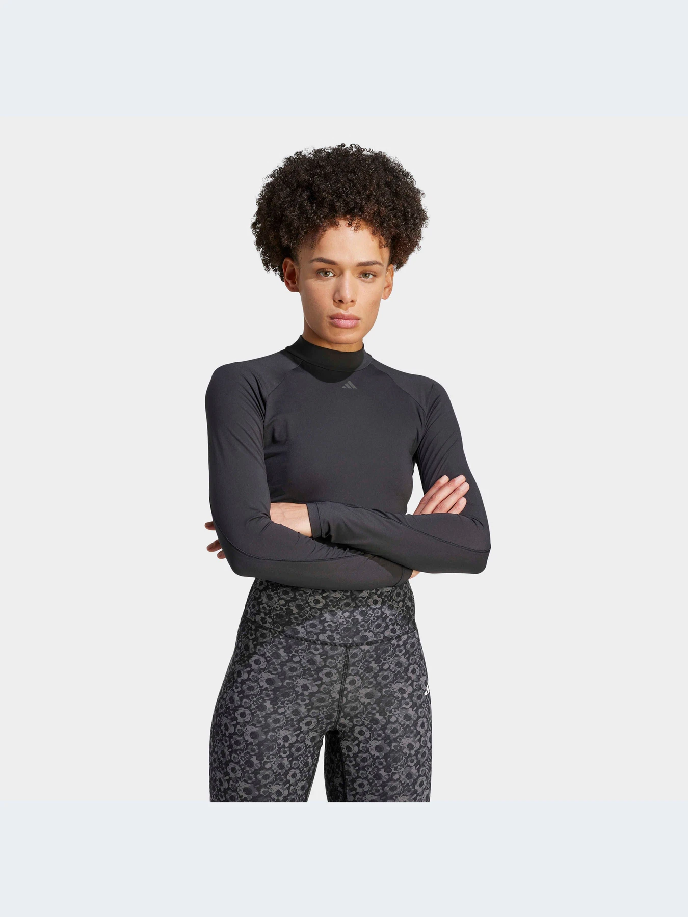 Худи и свитшоты Adidas модель HY3220-KZ Худи и свитшоты Adidas модель HY3220-KZ Фото