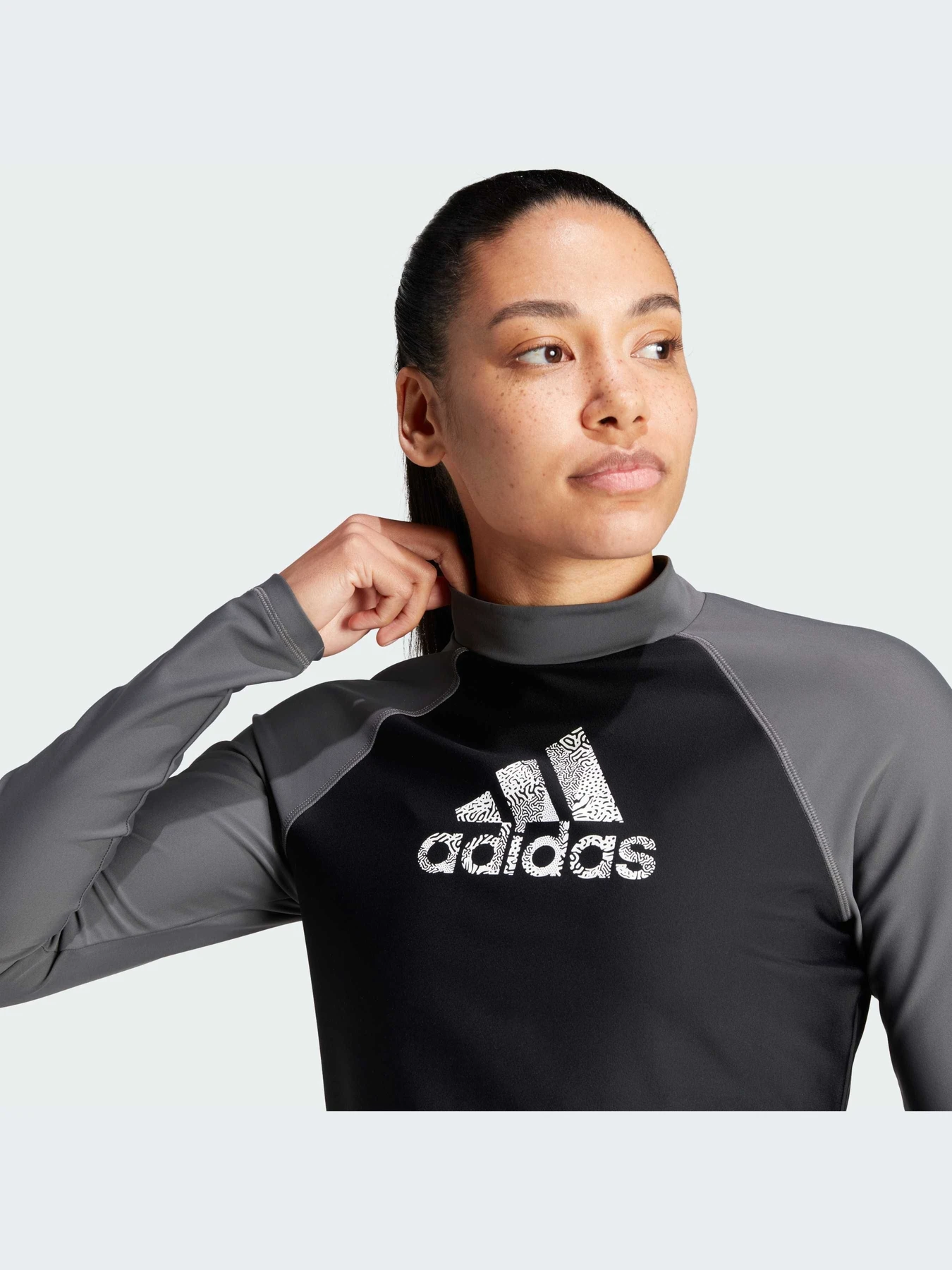 Одежда для пляжа Adidas модель IB7709-KZ Одежда для пляжа Adidas модель IB7709-KZ Фото