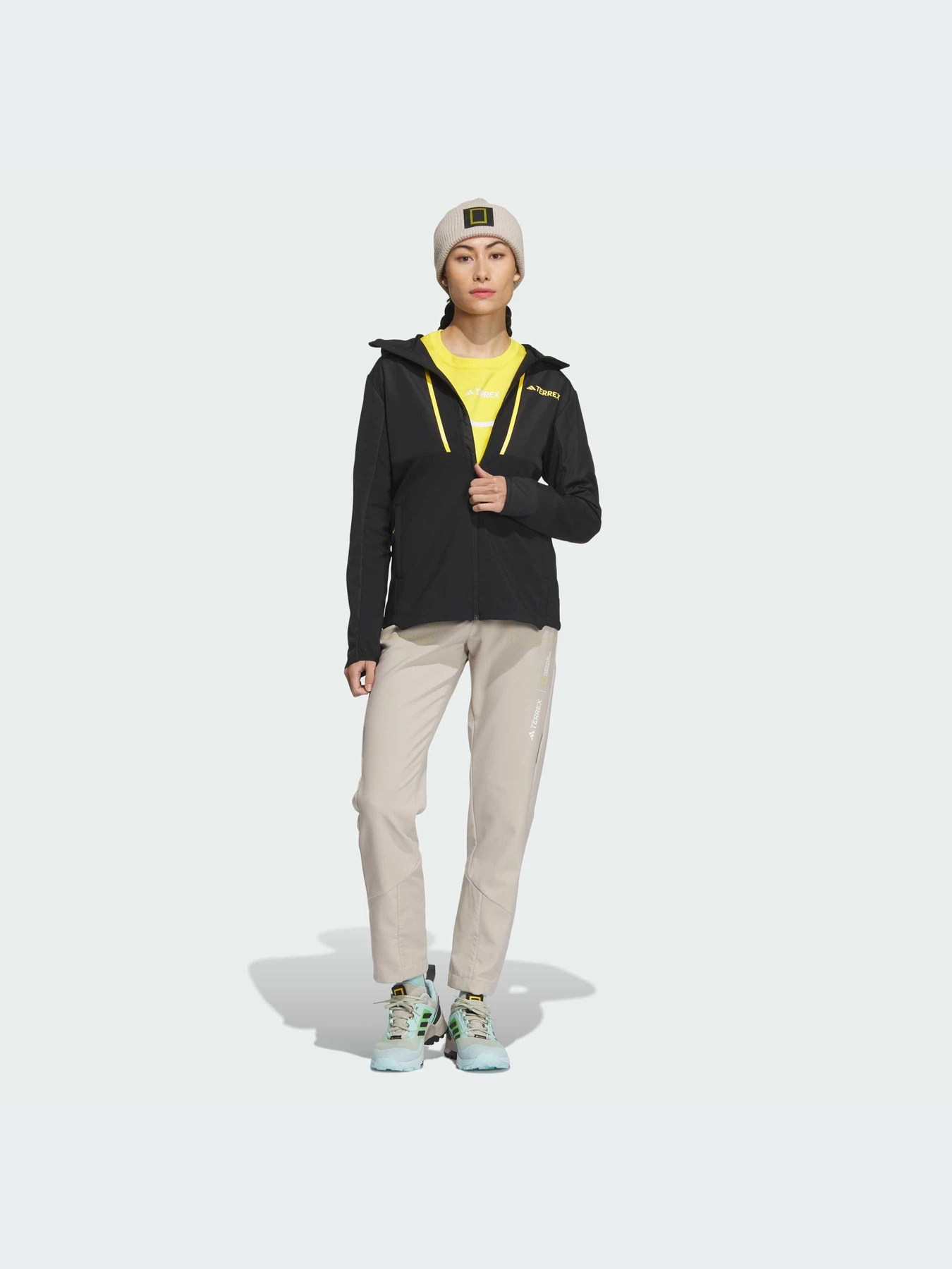 Куртки и дубленки Adidas модель IU2687-KZ Куртки и дубленки Adidas модель IU2687-KZ Фото