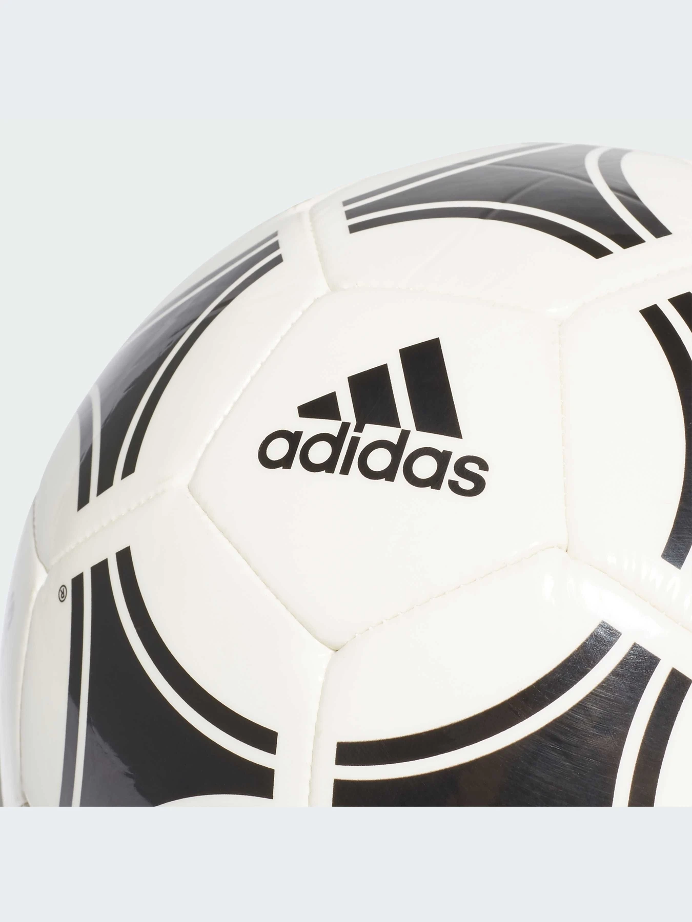 Мячи Adidas модель S12241-KZ Мячи Adidas модель S12241-KZ Фото