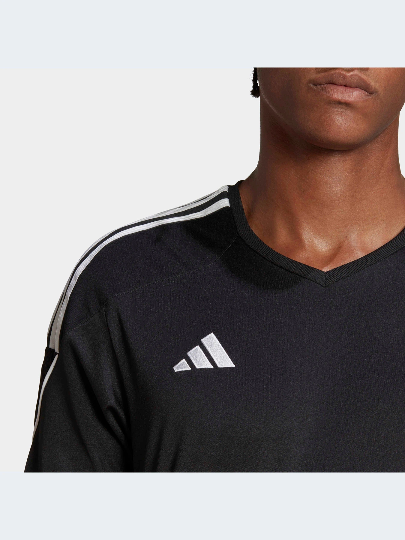 Футболки и поло Adidas модель HR4607-KZ Футболки и поло Adidas модель HR4607-KZ Фото