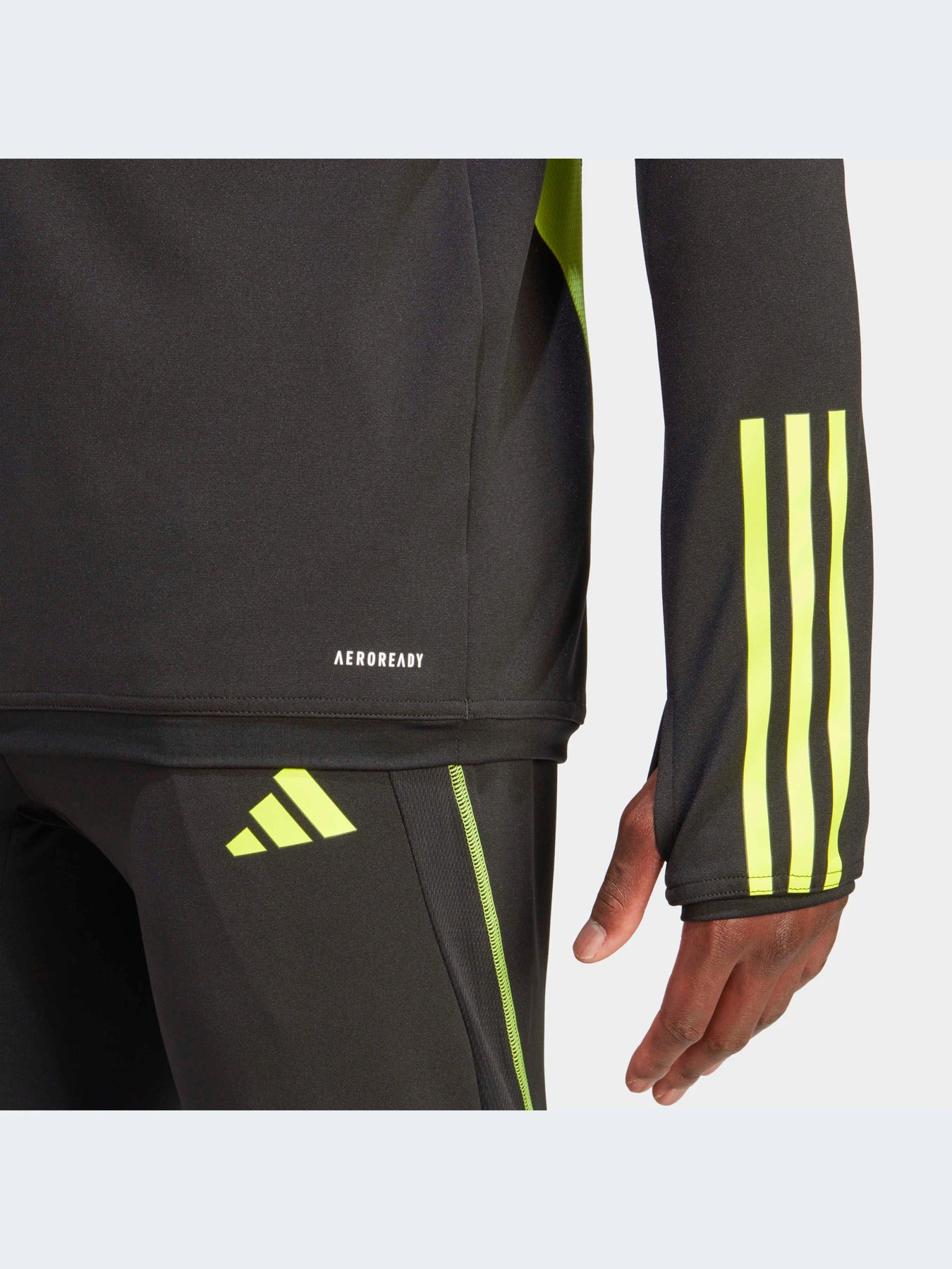 Худи и свитшоты Adidas модель HZ2183-KZ Худи и свитшоты Adidas модель HZ2183-KZ Фото