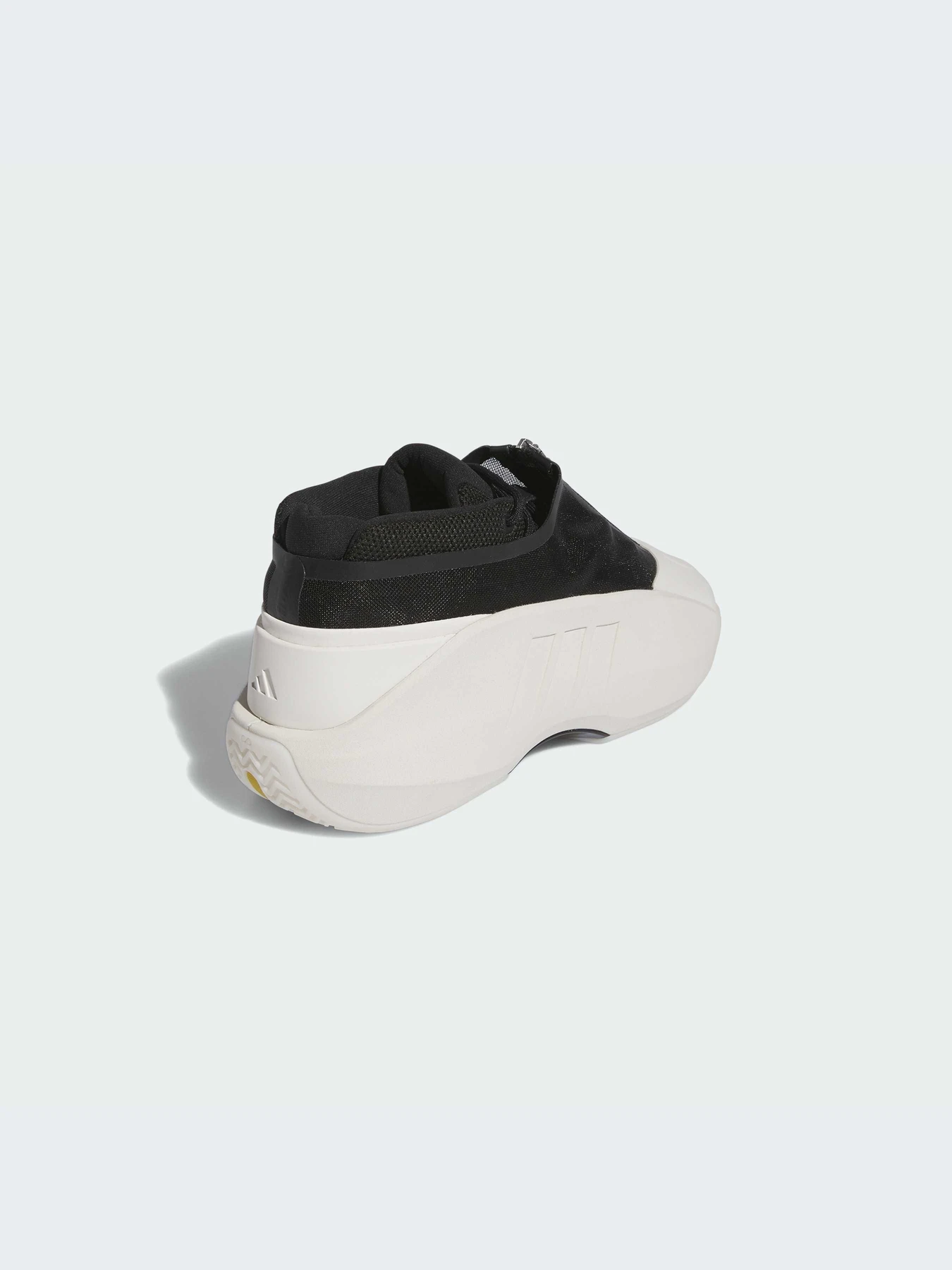 Кроссовки Adidas модель IE3079-KZ Кроссовки Adidas модель IE3079-KZ Фото