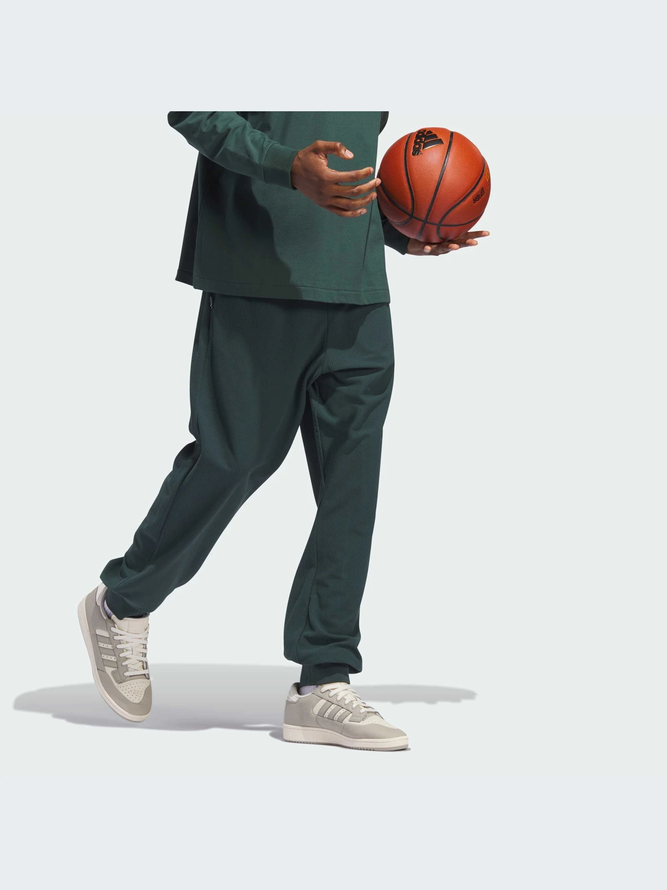 Брюки Adidas модель IT2475-KZ Брюки Adidas модель IT2475-KZ Фото