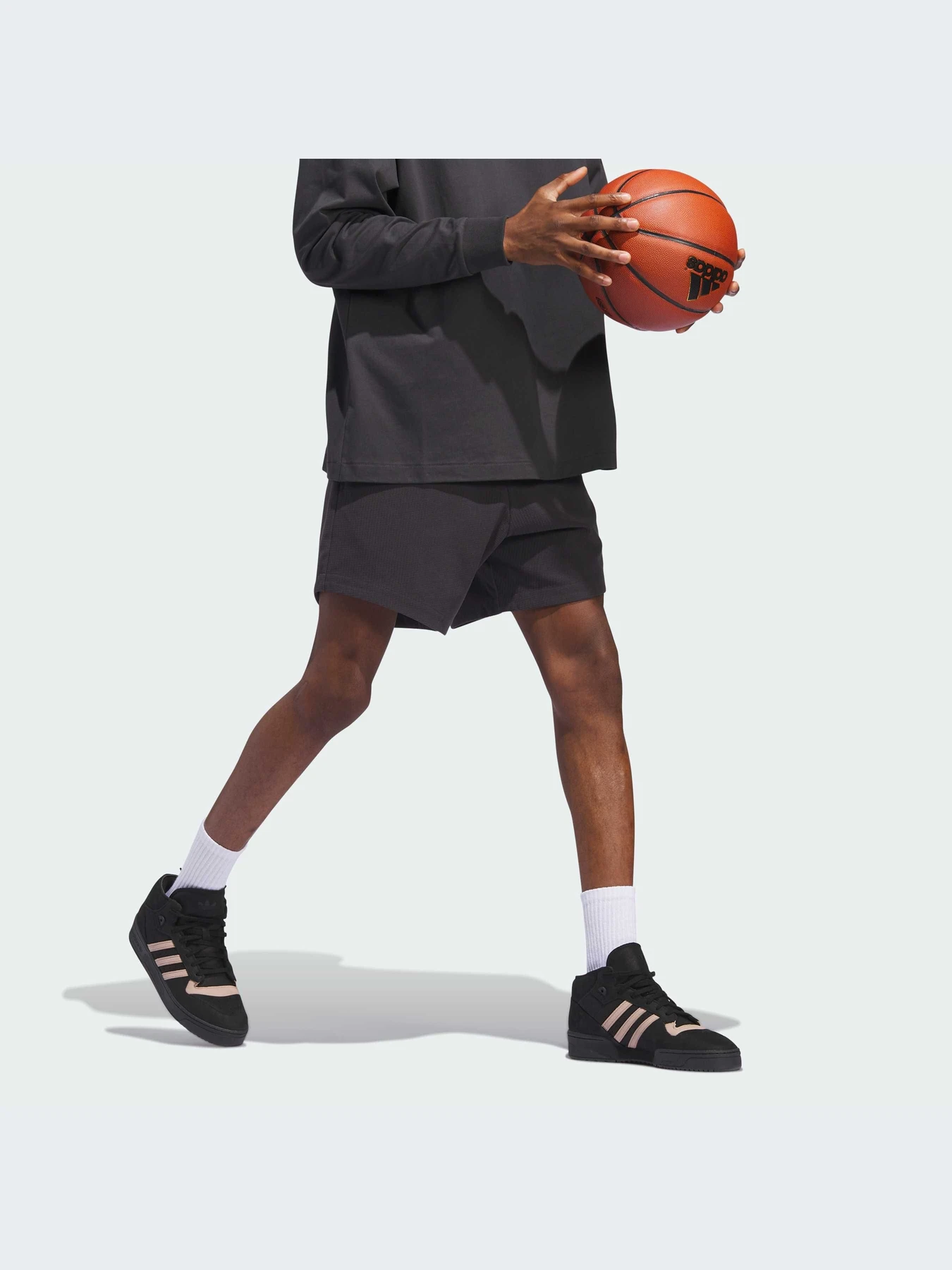 Шорты Adidas модель IT2472-KZ Шорты Adidas модель IT2472-KZ Фото