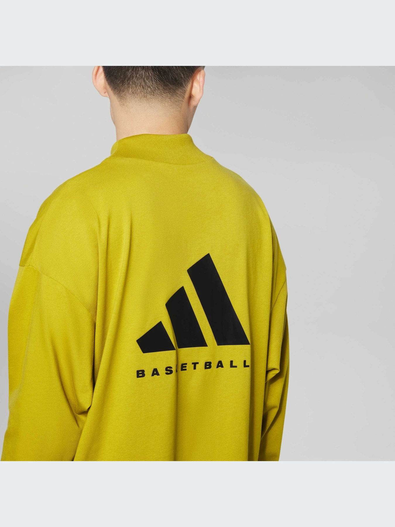 Худи и свитшоты Adidas модель IR8488-KZ Худи и свитшоты Adidas модель IR8488-KZ Фото
