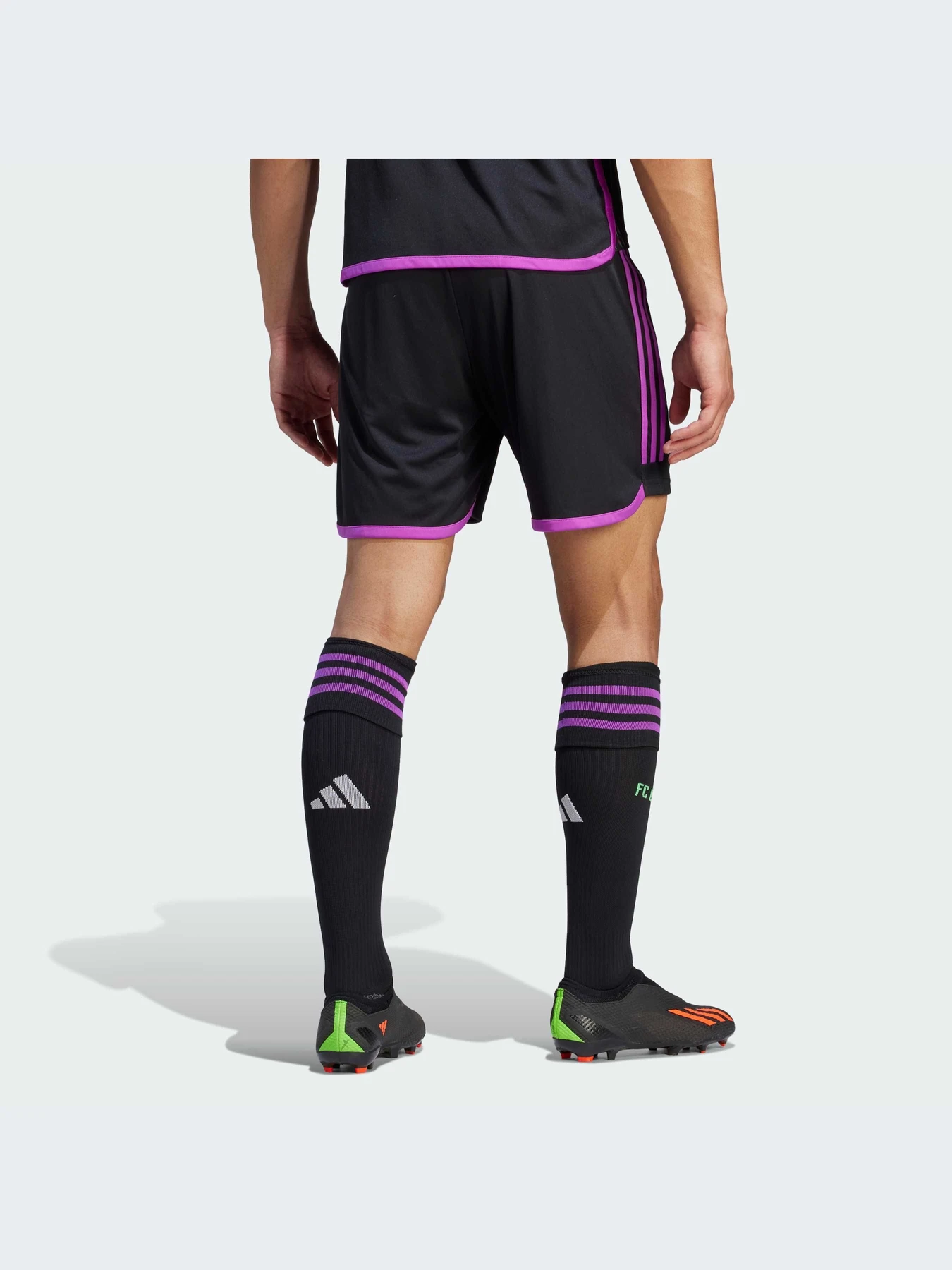 Шорты Adidas модель HR3720-KZ Шорты Adidas модель HR3720-KZ Фото