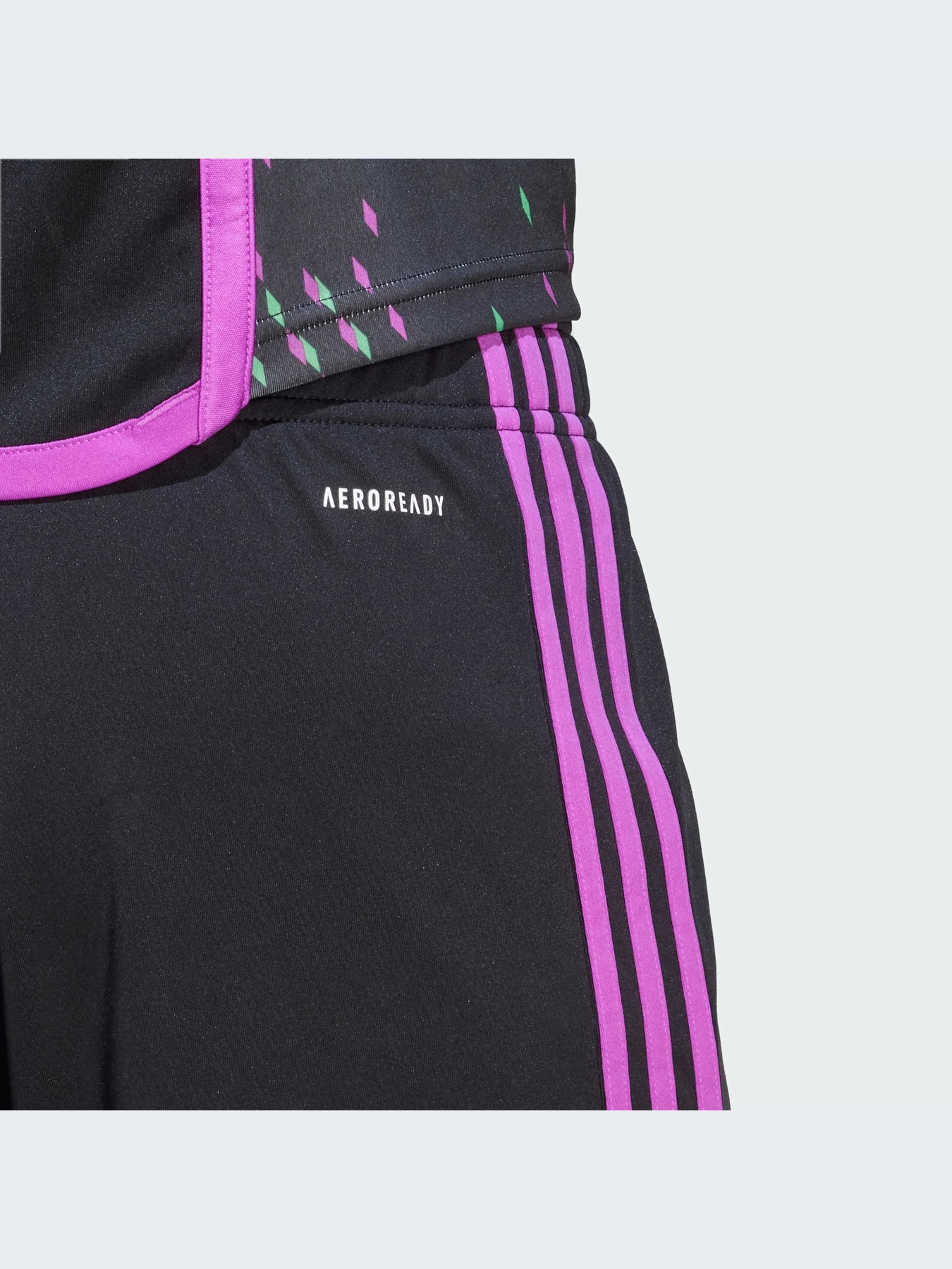 Шорты Adidas модель HR3720-KZ Шорты Adidas модель HR3720-KZ Фото