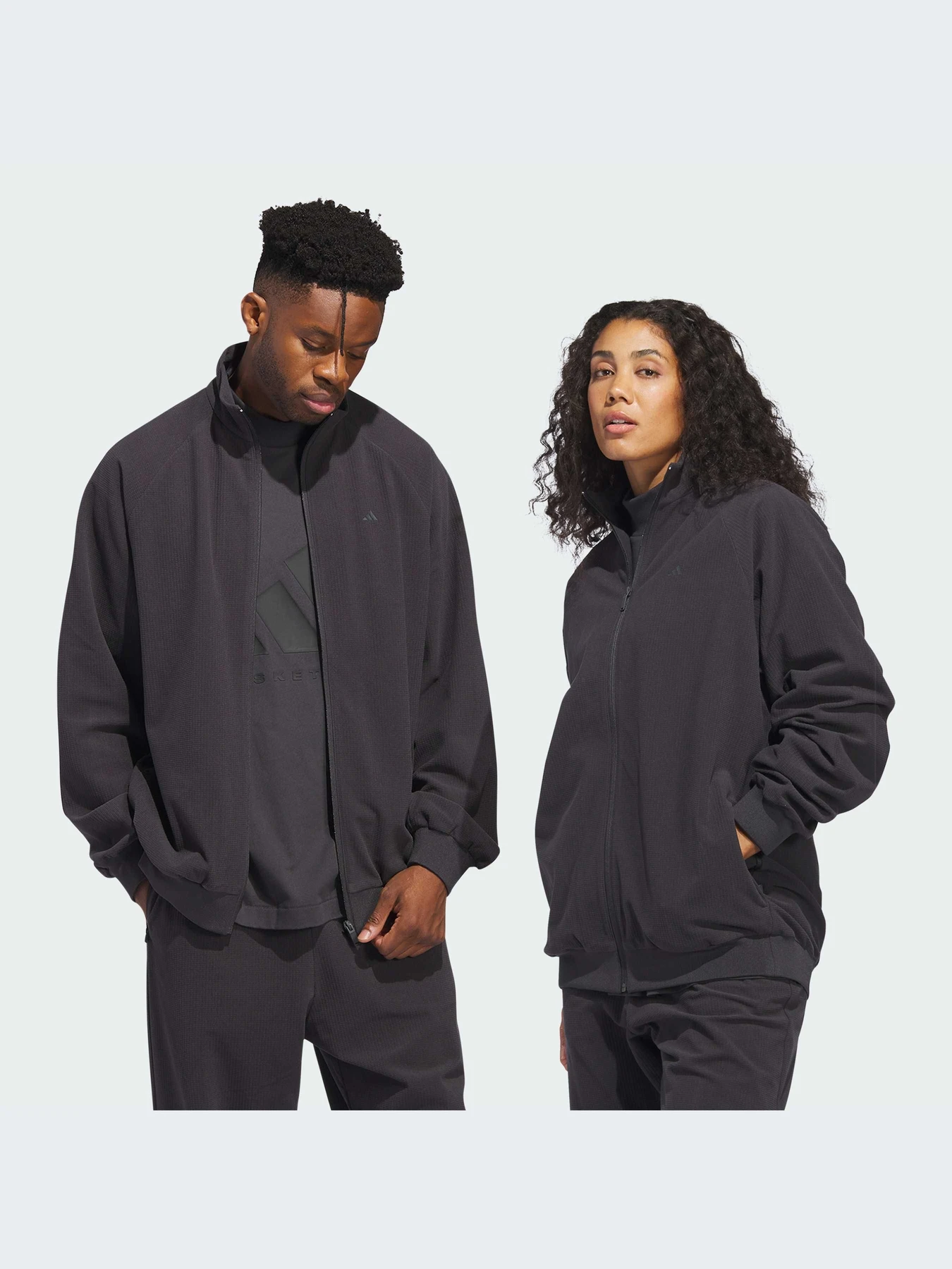 Худи и свитшоты Adidas модель IT2471-KZ Худи и свитшоты Adidas модель IT2471-KZ Фото