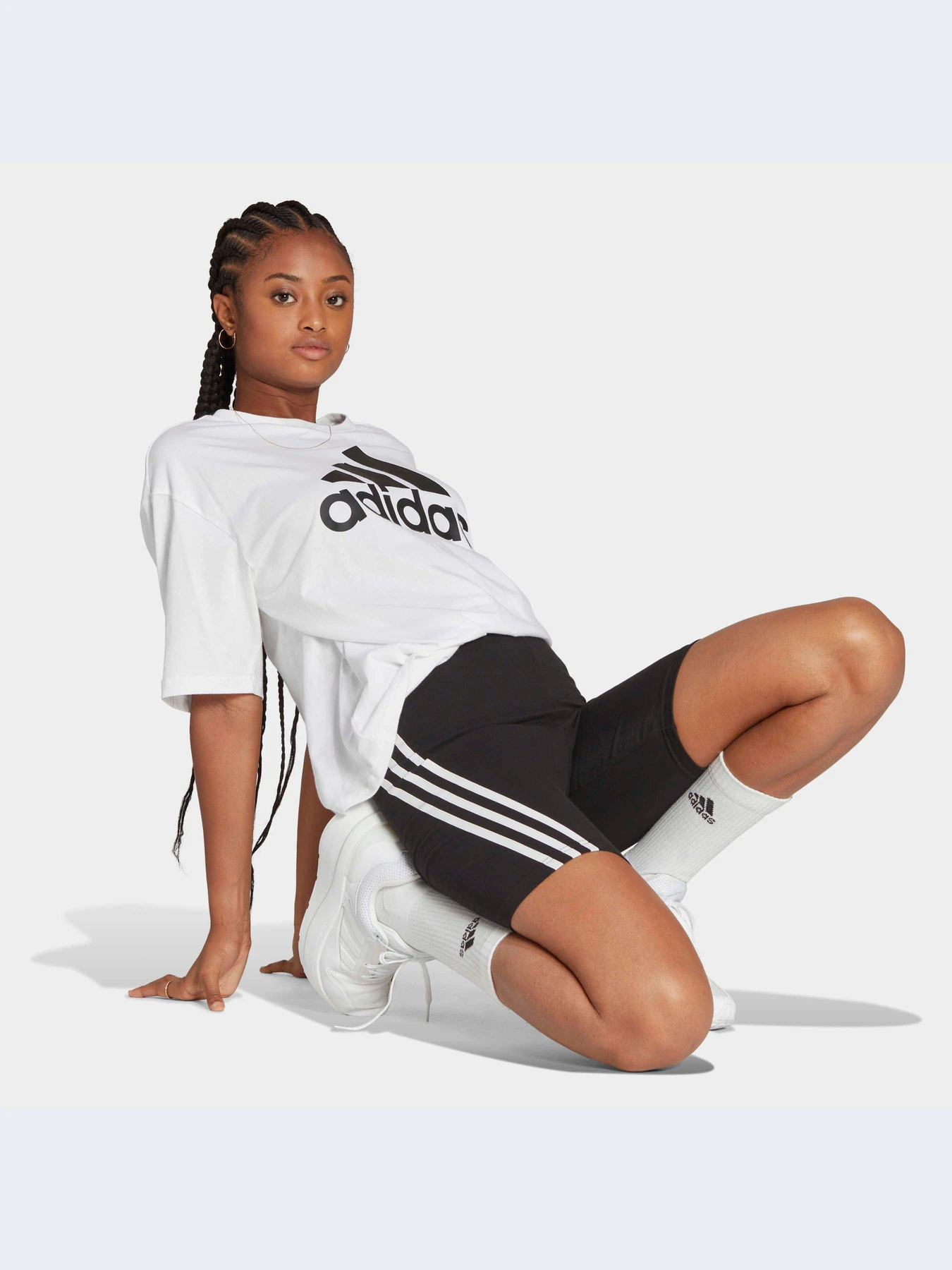 Шорты Adidas модель HT4718-KZ Шорты Adidas модель HT4718-KZ Фото