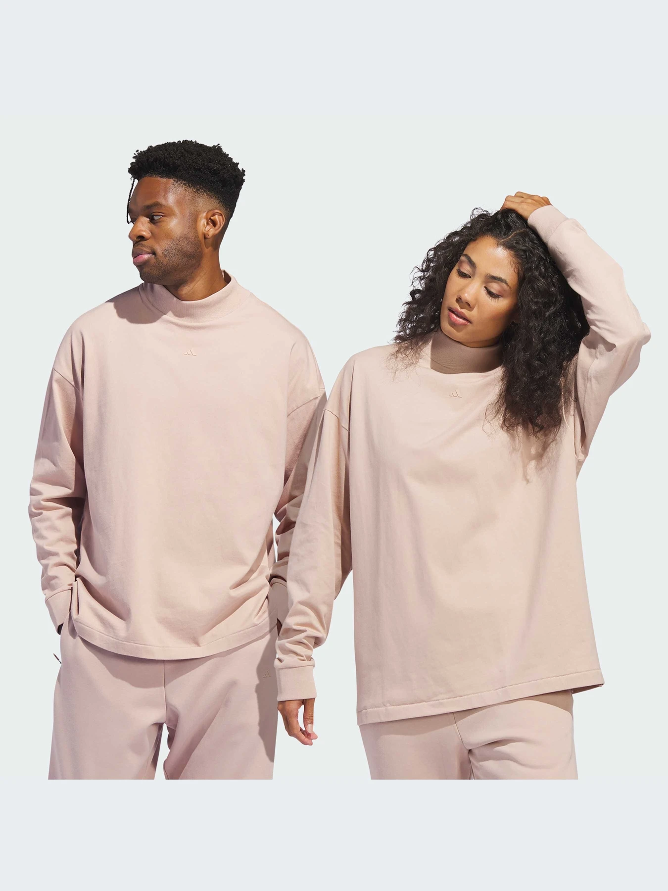 Худи и свитшоты Adidas модель IT4508-KZ Худи и свитшоты Adidas модель IT4508-KZ Фото