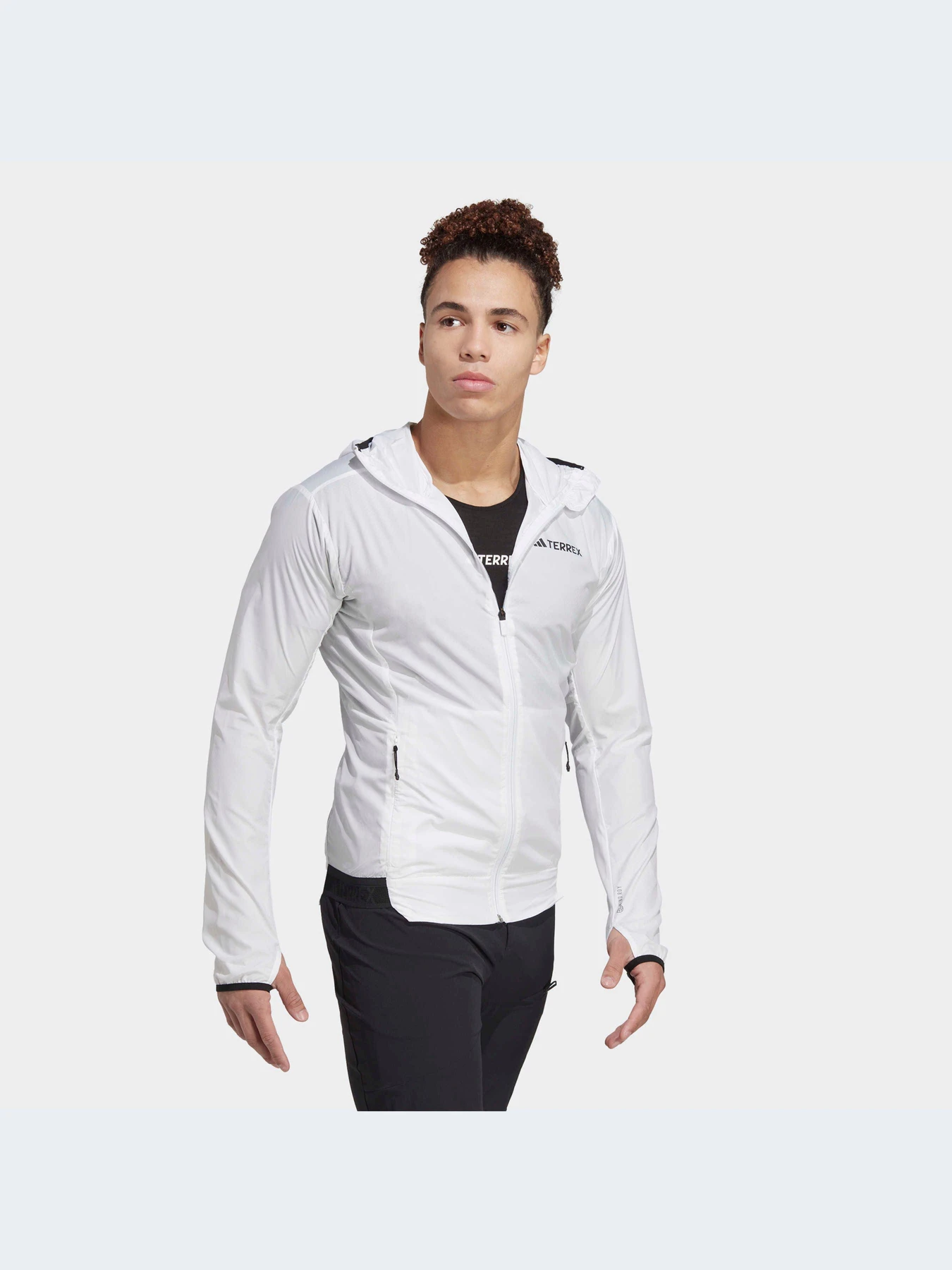Куртки и дубленки Adidas модель HN2903-KZ Куртки и дубленки Adidas модель HN2903-KZ Фото