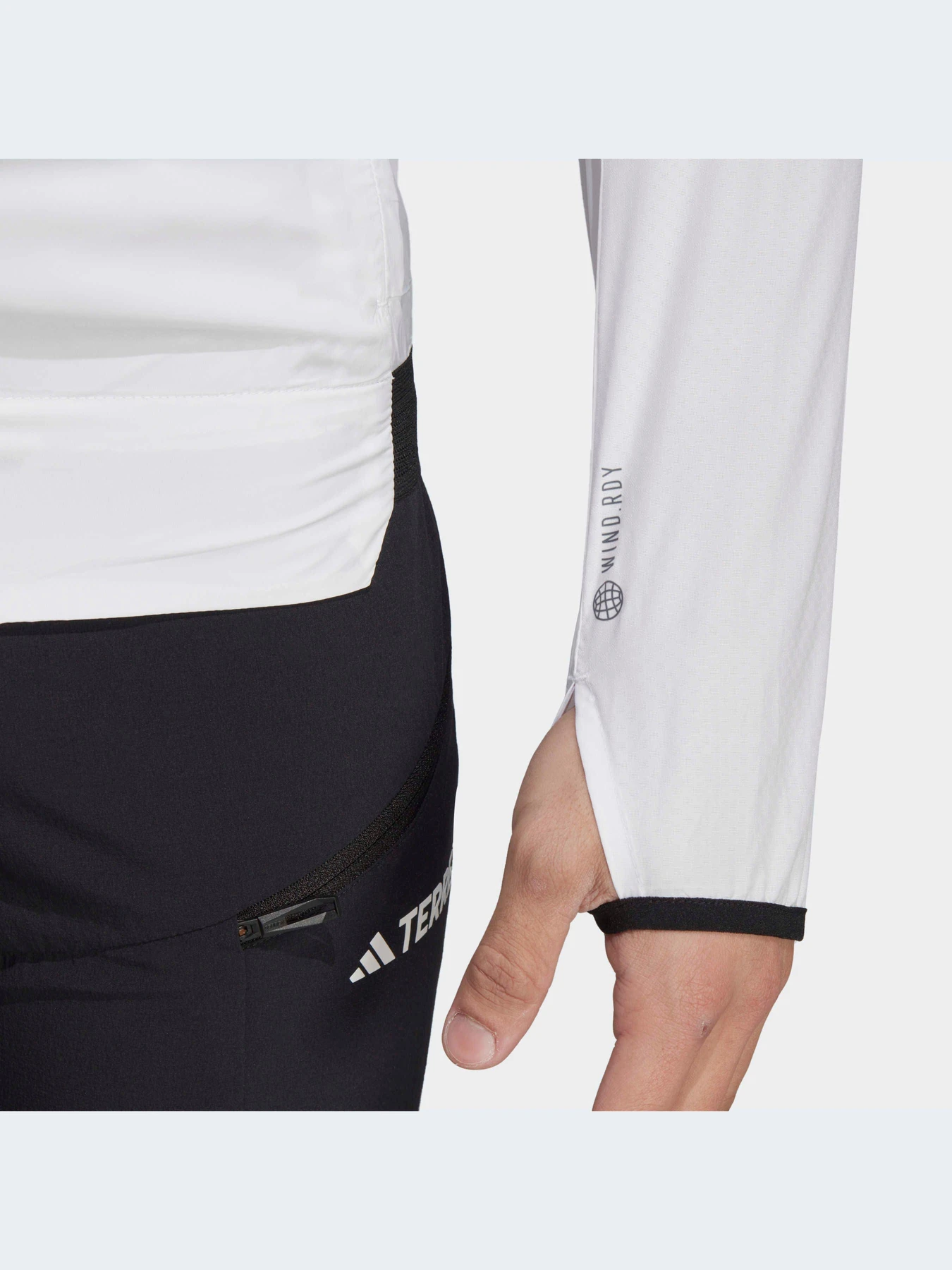 Куртки и дубленки Adidas модель HN2903-KZ Куртки и дубленки Adidas модель HN2903-KZ Фото