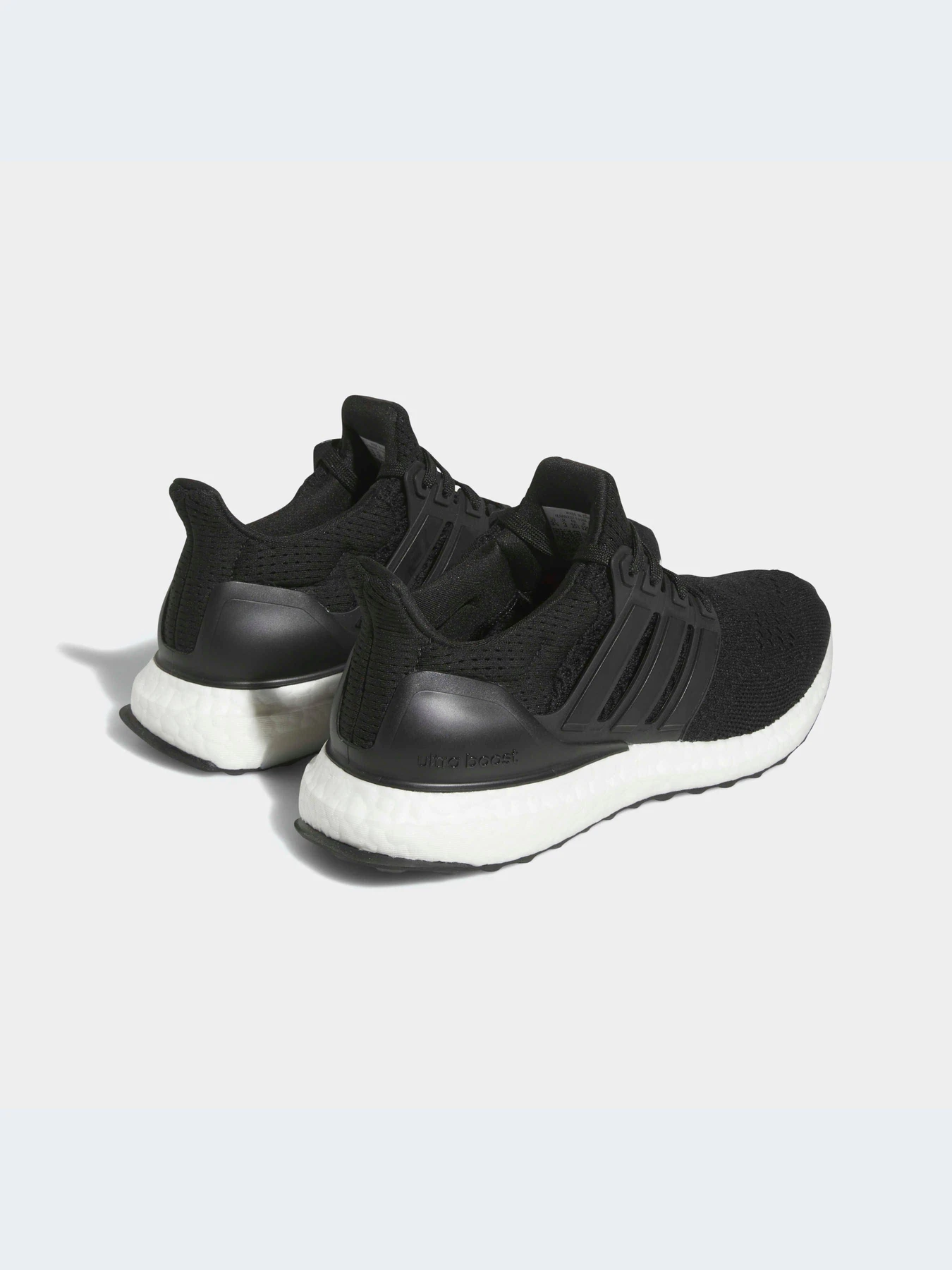 Кроссовки Adidas Ultraboost модель HQ4218-KZ Кроссовки Adidas Ultraboost модель HQ4218-KZ Фото
