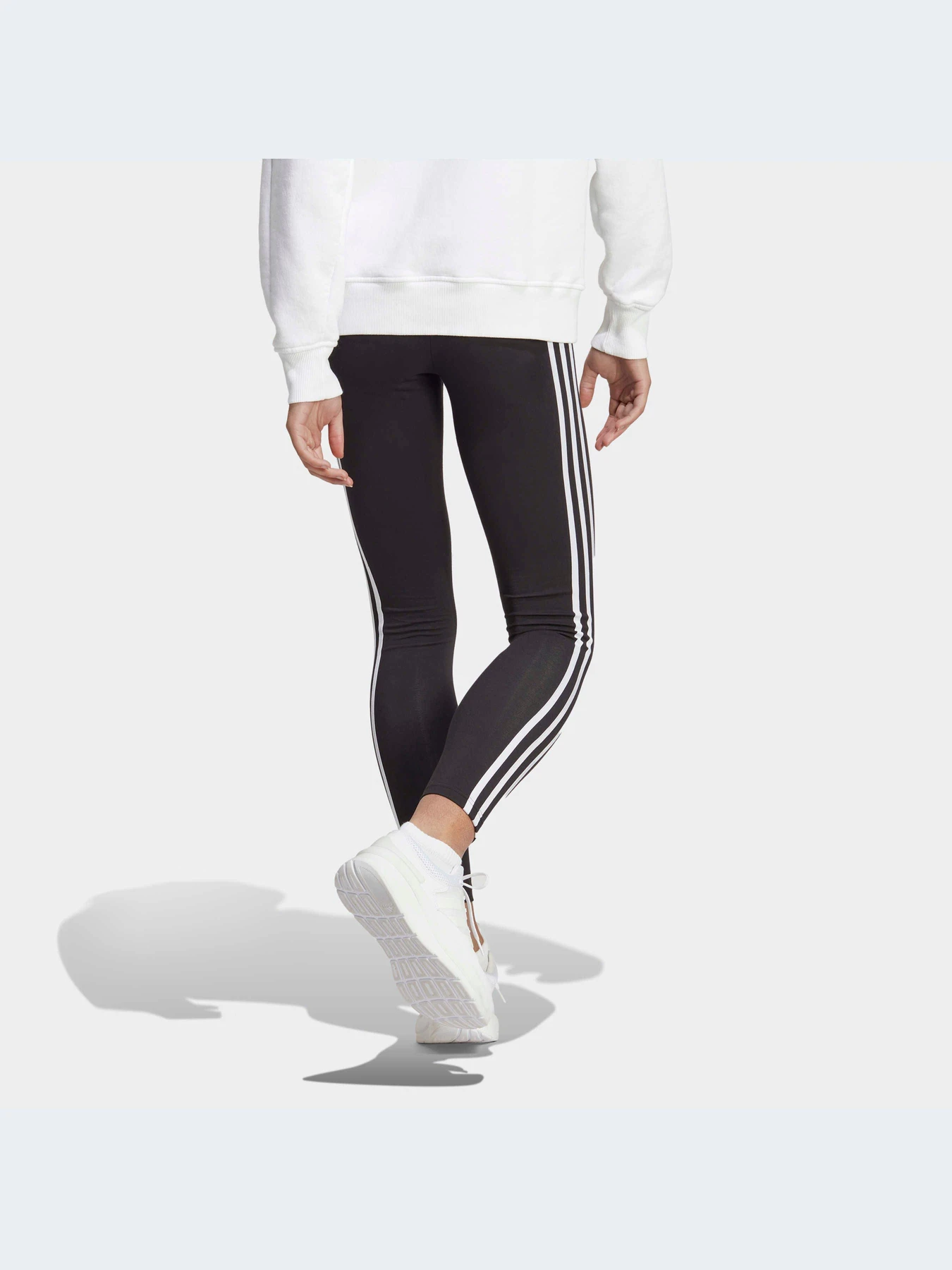 Брюки Adidas модель HT4713-KZ Брюки Adidas модель HT4713-KZ Фото