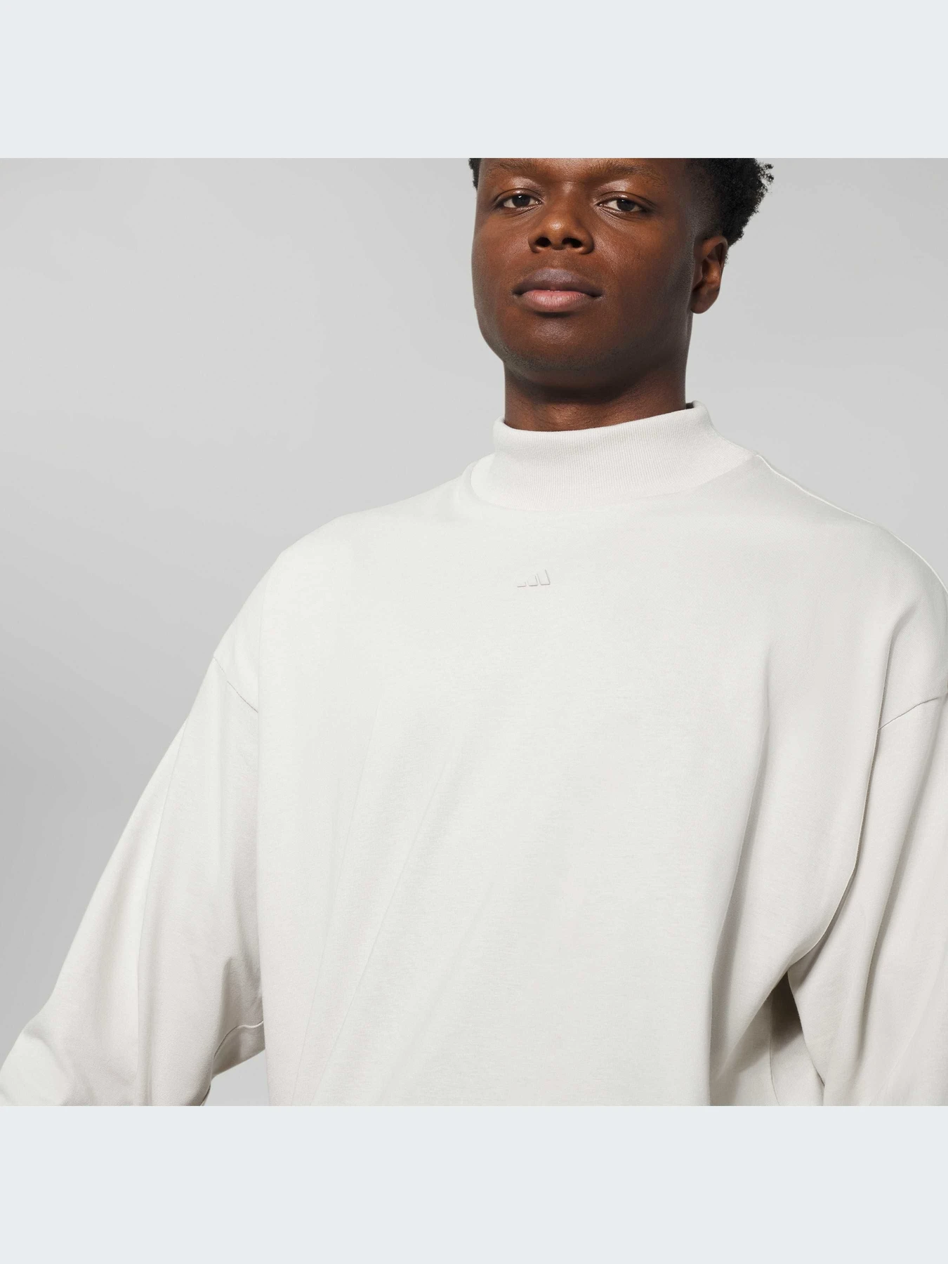 Худи и свитшоты Adidas модель IR8487-KZ Худи и свитшоты Adidas модель IR8487-KZ Фото