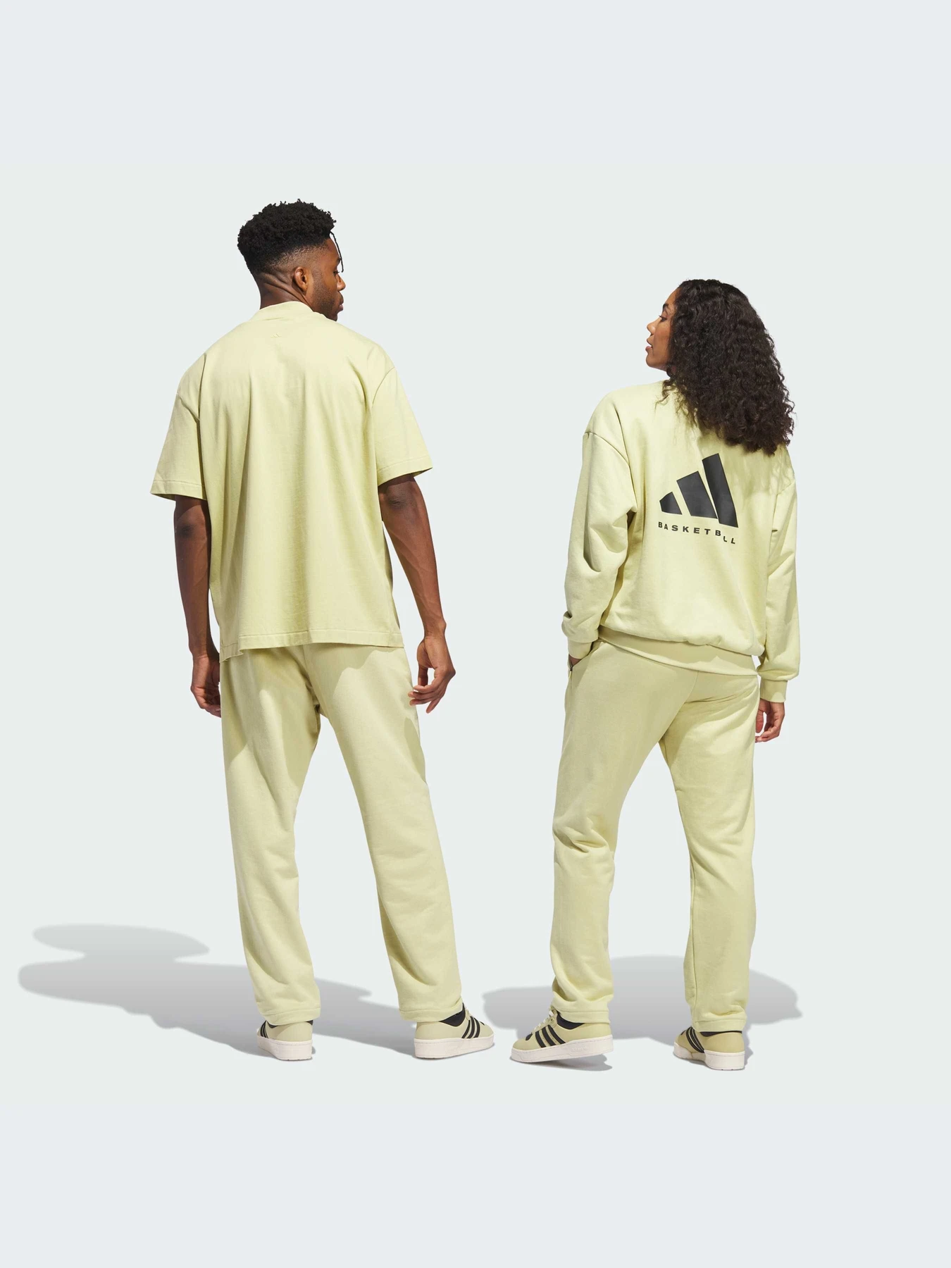 Брюки Adidas модель IN7709-KZ Брюки Adidas модель IN7709-KZ Фото