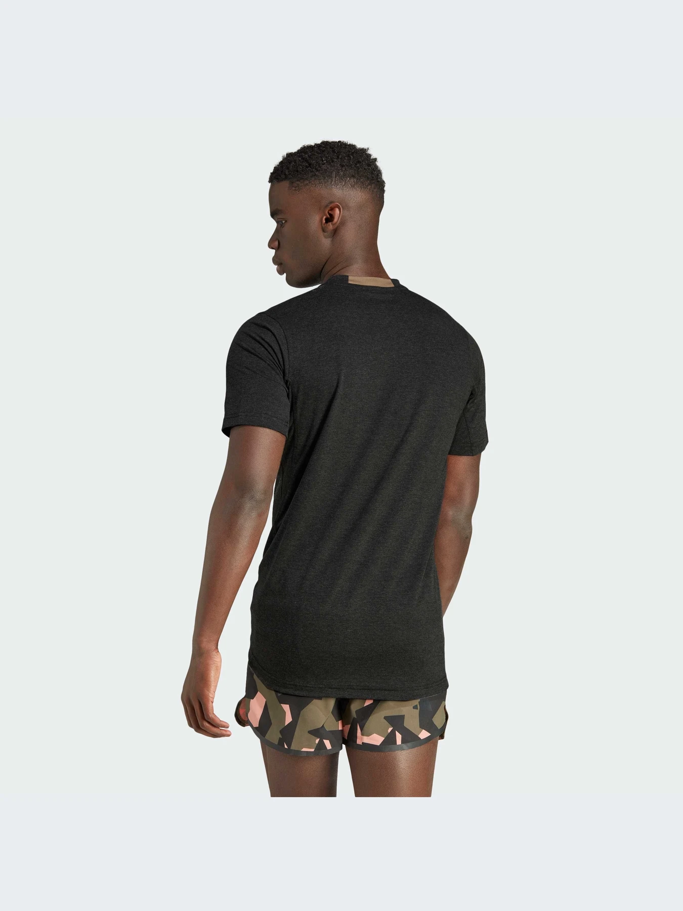 Футболки и поло Adidas модель HY3795-KZ Футболки и поло Adidas модель HY3795-KZ Фото