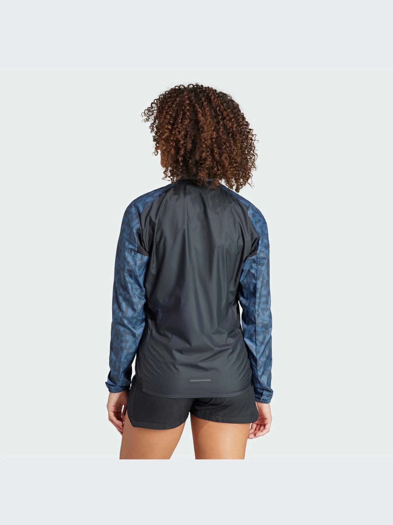 Куртки и дубленки Adidas модель IA1808-KZ Куртки и дубленки Adidas модель IA1808-KZ Фото