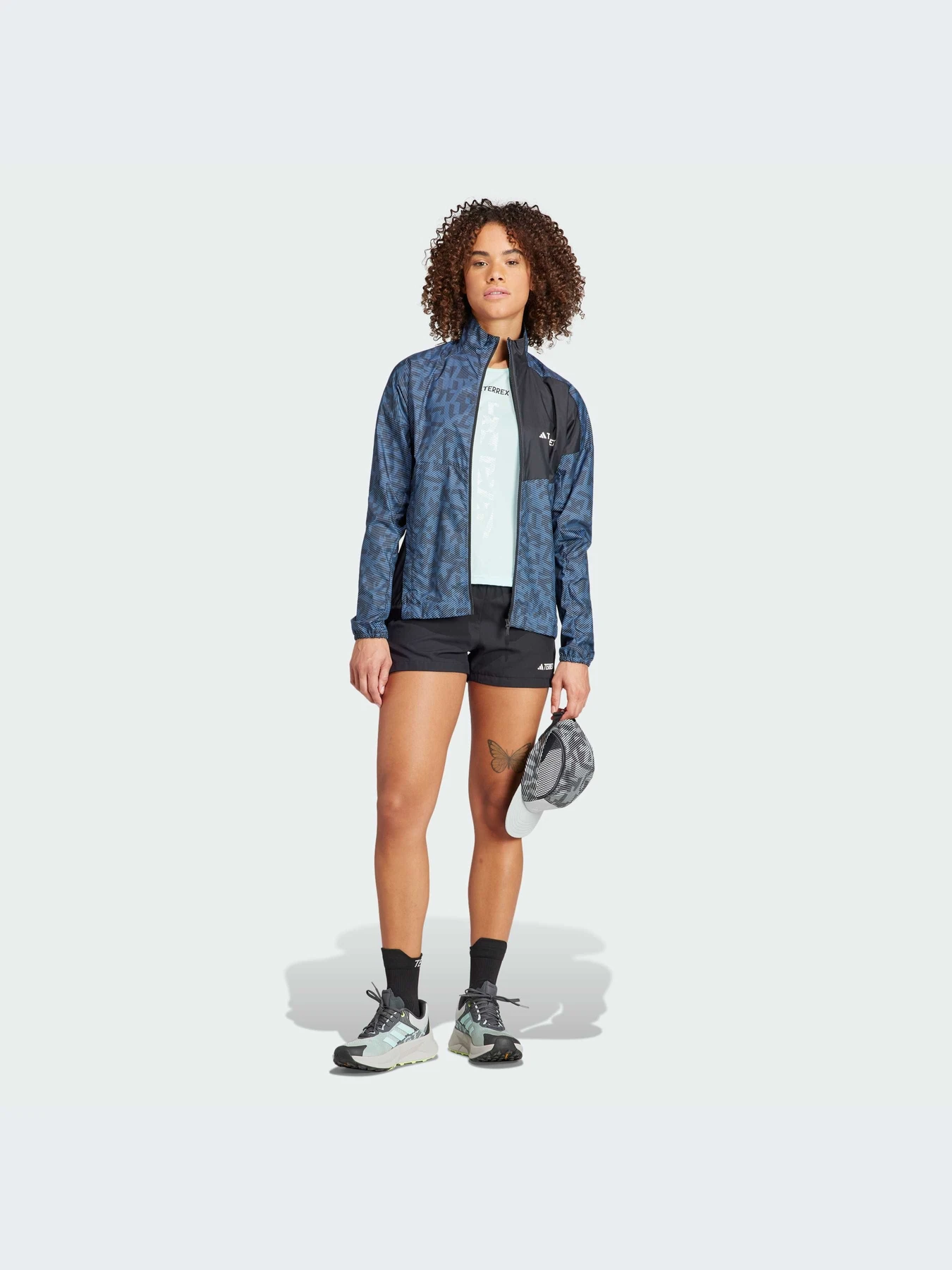 Куртки и дубленки Adidas модель IA1808-KZ Куртки и дубленки Adidas модель IA1808-KZ Фото