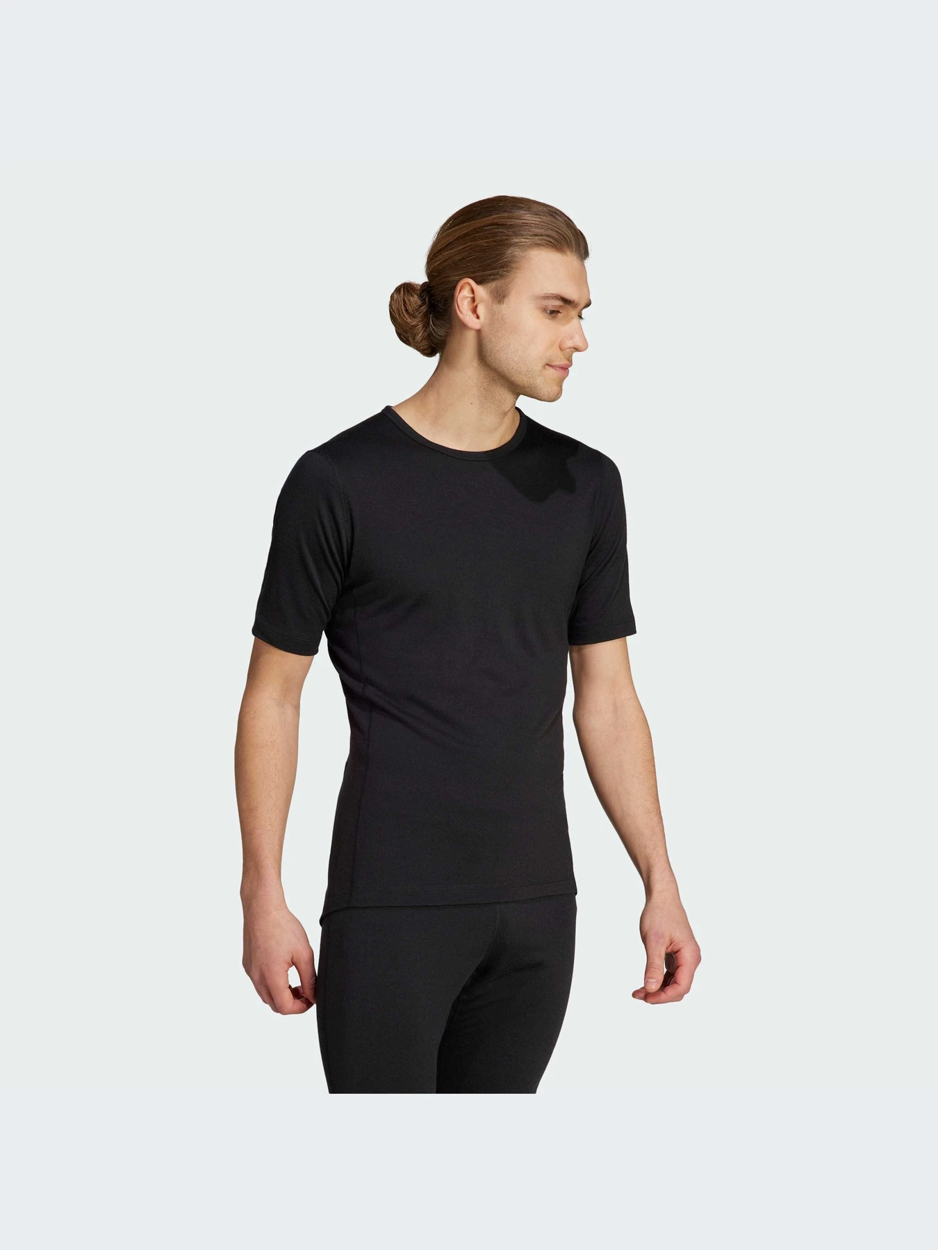 Футболки и поло Adidas модель HZ8555-KZ Футболки и поло Adidas модель HZ8555-KZ Фото