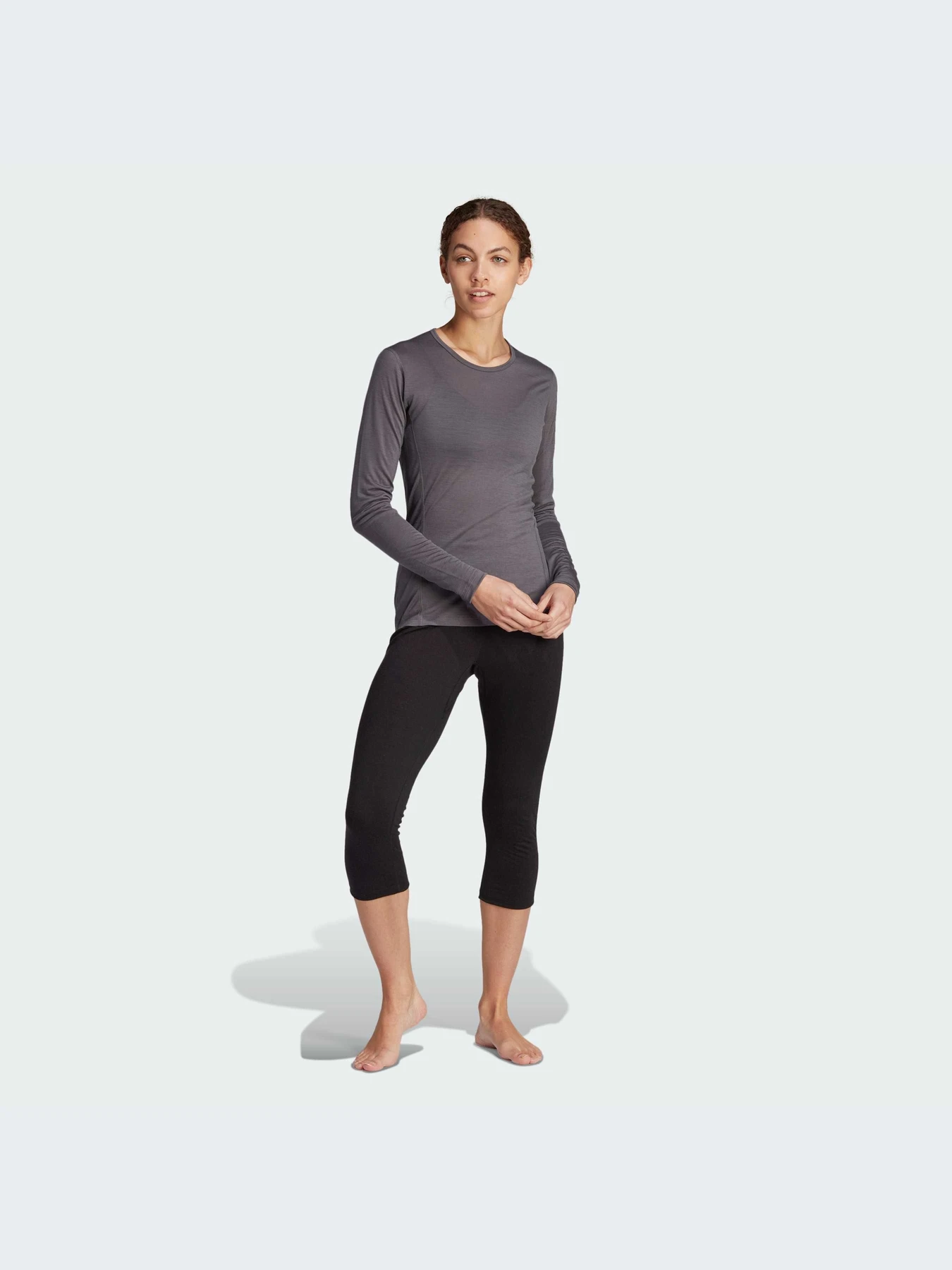 Худи и свитшоты Adidas модель HZ8558-KZ Худи и свитшоты Adidas модель HZ8558-KZ Фото