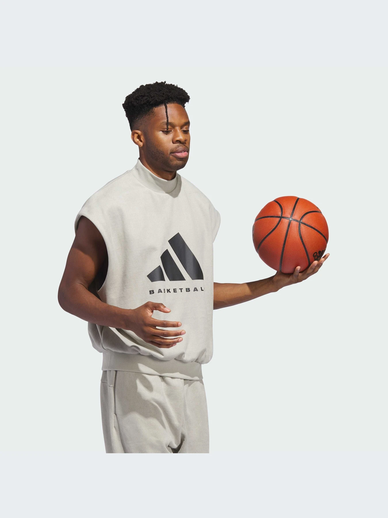 Худи и свитшоты Adidas модель IN7704-KZ Худи и свитшоты Adidas модель IN7704-KZ Фото