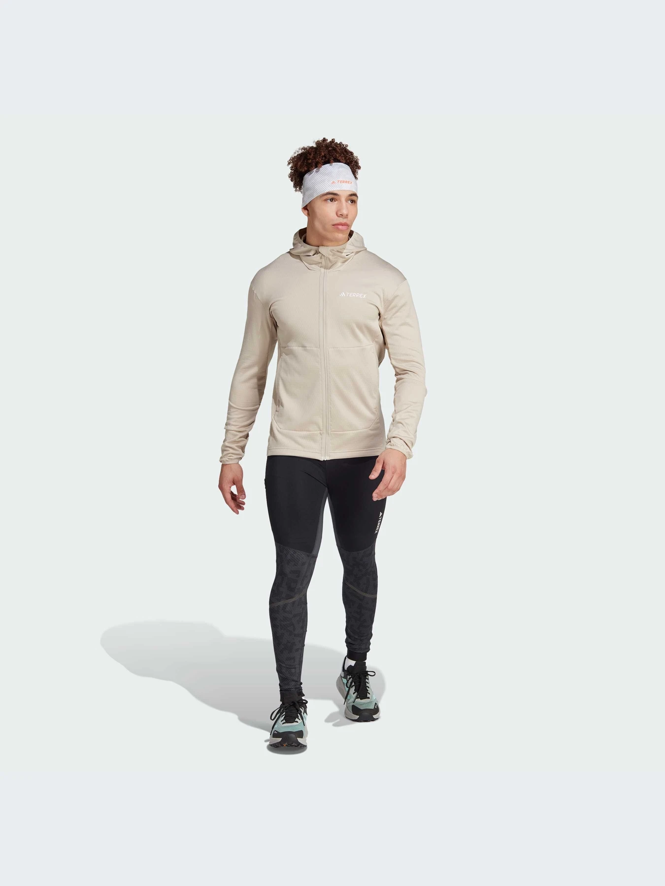 Худи и свитшоты Adidas модель IB1827-KZ Худи и свитшоты Adidas модель IB1827-KZ Фото