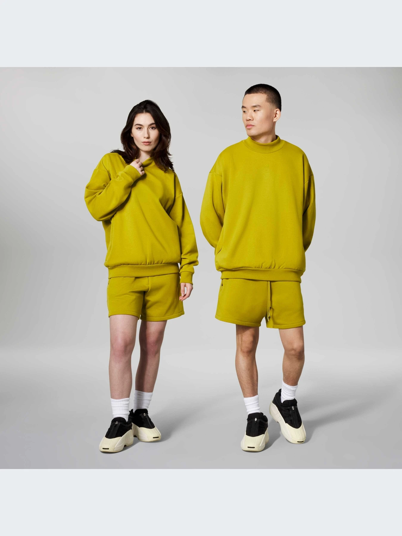 Худи и свитшоты Adidas модель IN4245-KZ Худи и свитшоты Adidas модель IN4245-KZ Фото