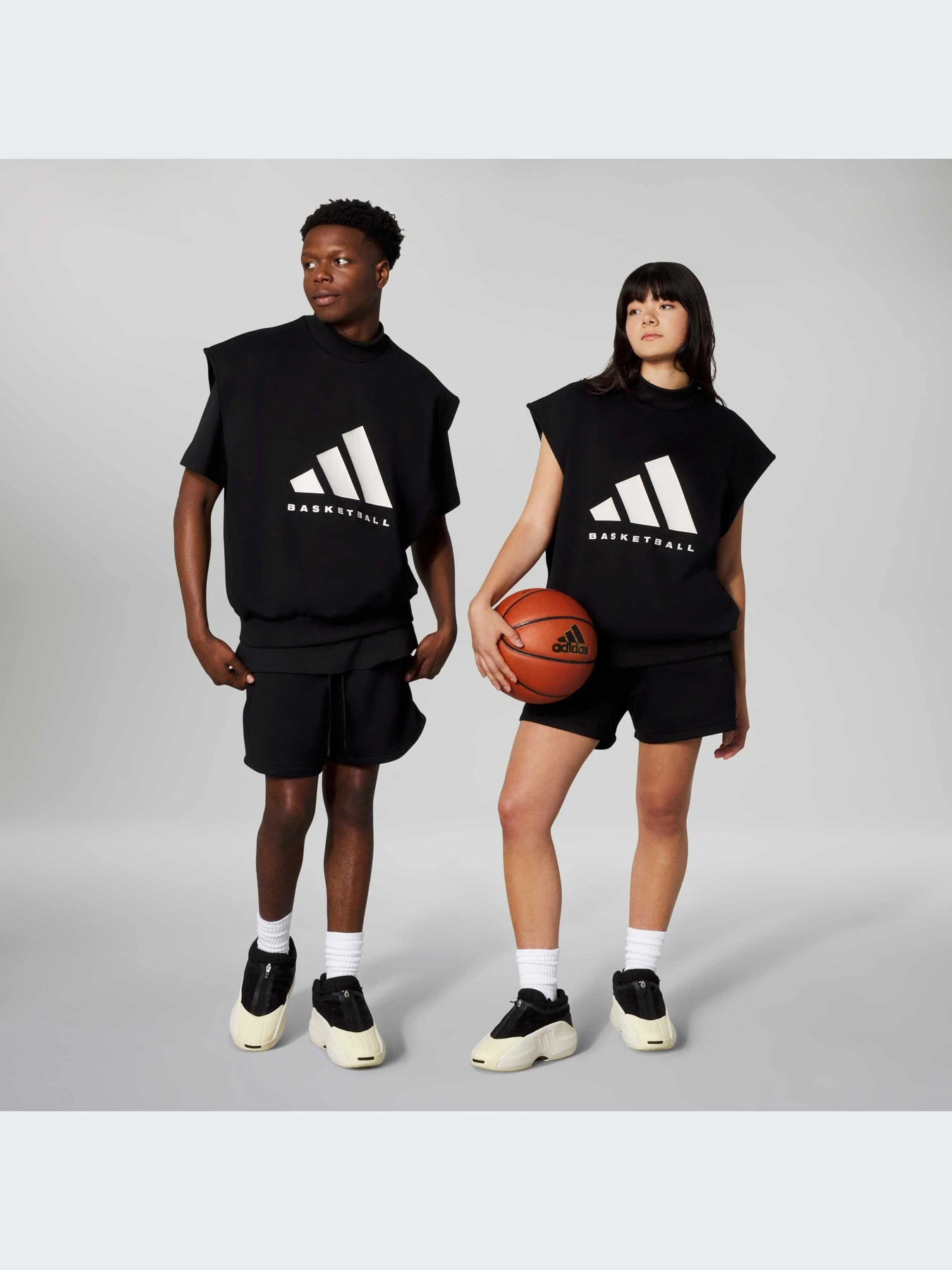 Худи и свитшоты Adidas модель IN4247-KZ Худи и свитшоты Adidas модель IN4247-KZ Фото