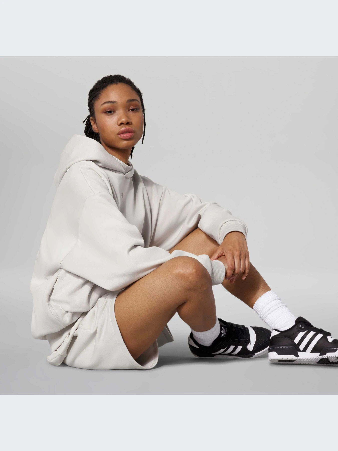 Шорты Adidas модель IN4248-KZ Шорты Adidas модель IN4248-KZ Фото