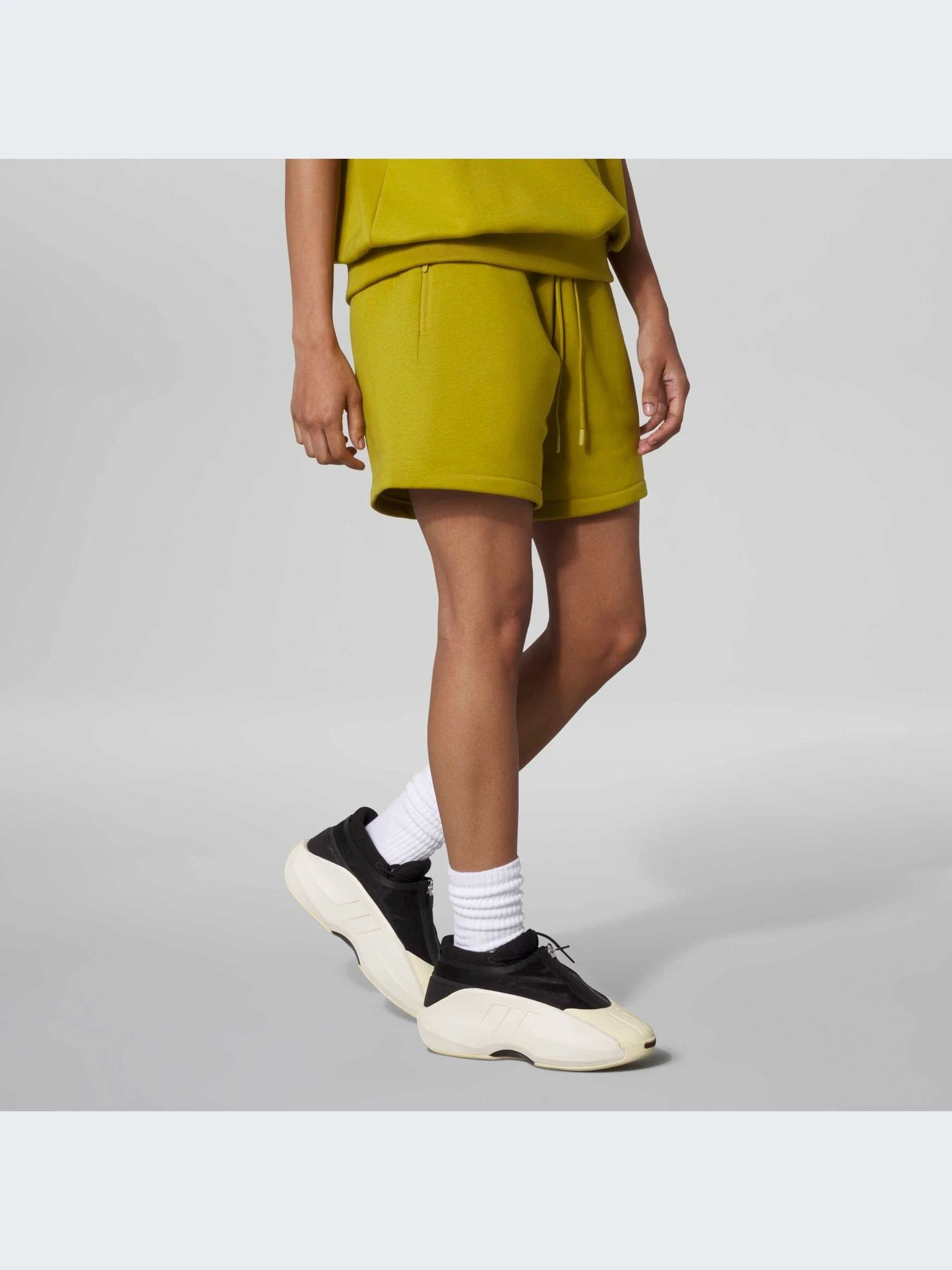 Шорты Adidas модель IN4249-KZ Шорты Adidas модель IN4249-KZ Фото