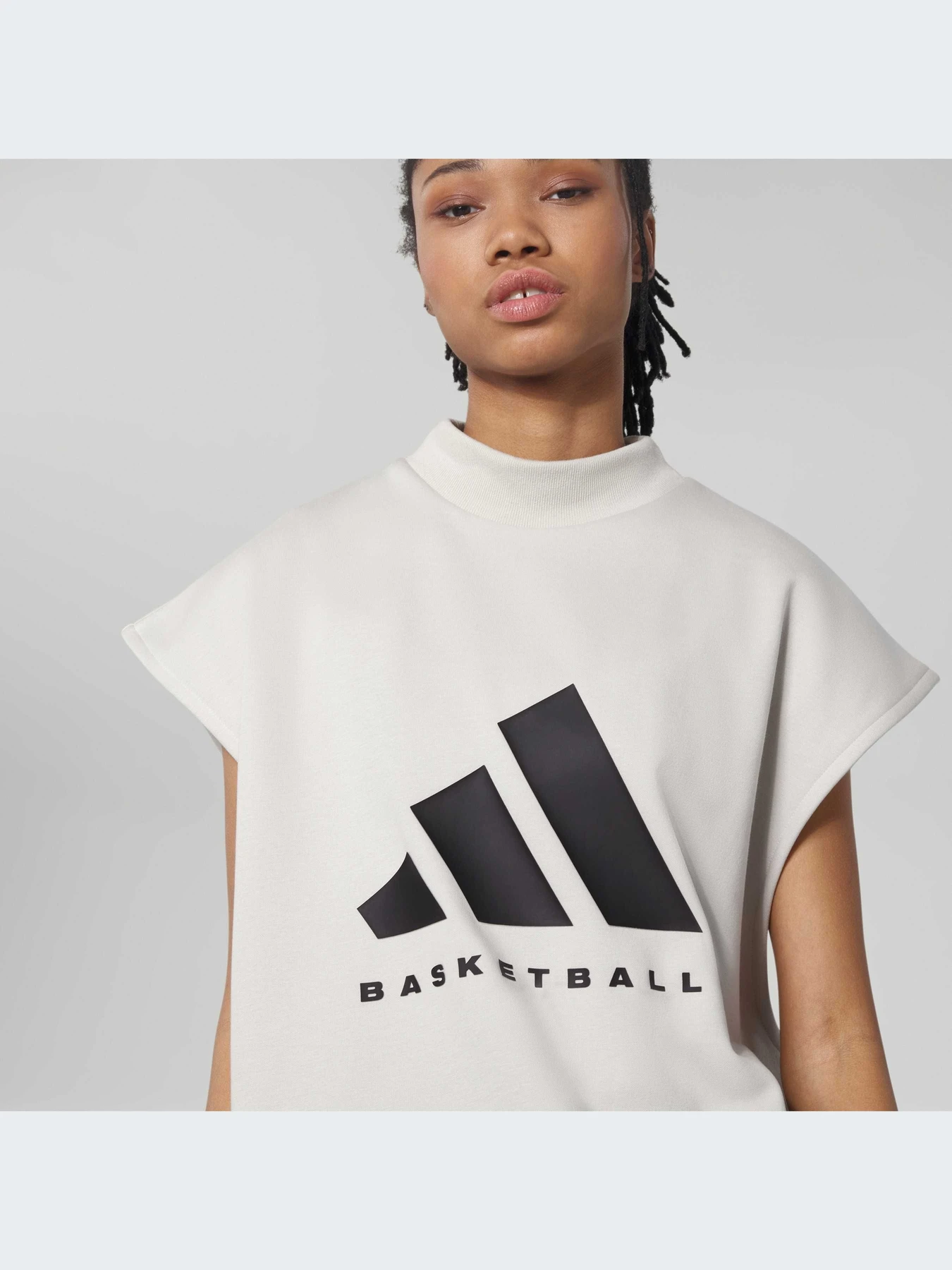 Худи и свитшоты Adidas модель IN4251-KZ Худи и свитшоты Adidas модель IN4251-KZ Фото