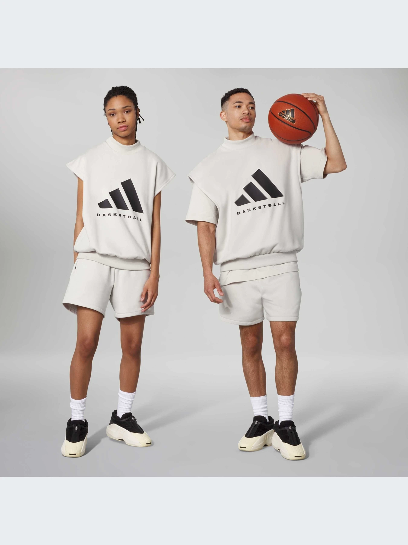 Худи и свитшоты Adidas модель IN4251-KZ Худи и свитшоты Adidas модель IN4251-KZ Фото
