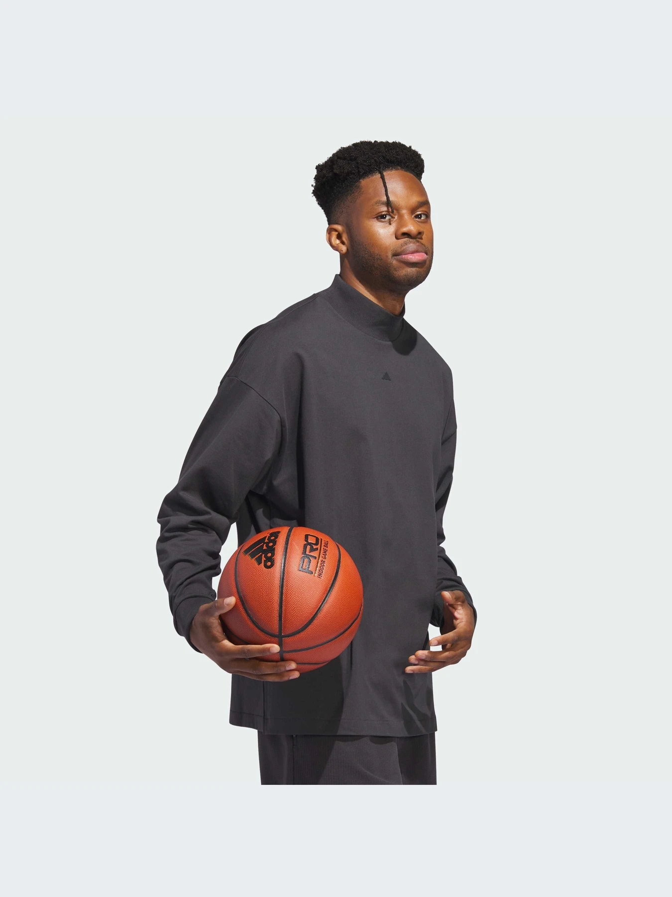 Худи и свитшоты Adidas модель IN9561-KZ Худи и свитшоты Adidas модель IN9561-KZ Фото