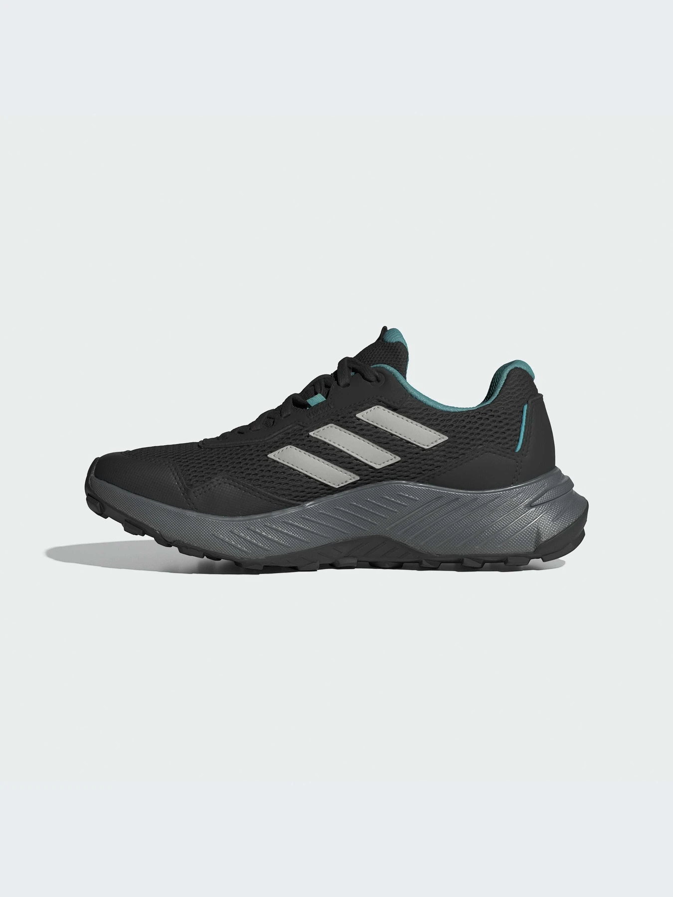 Кроссовки Adidas модель IE5909-KZ Кроссовки Adidas модель IE5909-KZ Фото
