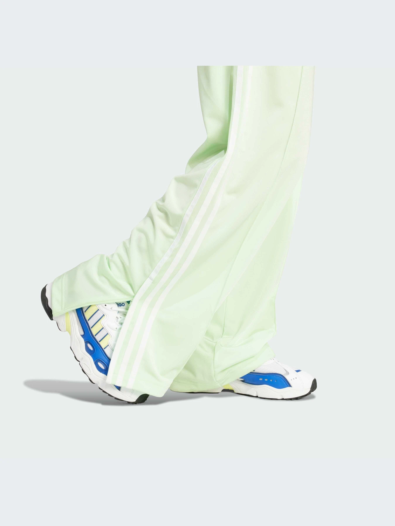 Брюки Adidas модель IP0644-KZ Брюки Adidas модель IP0644-KZ Фото