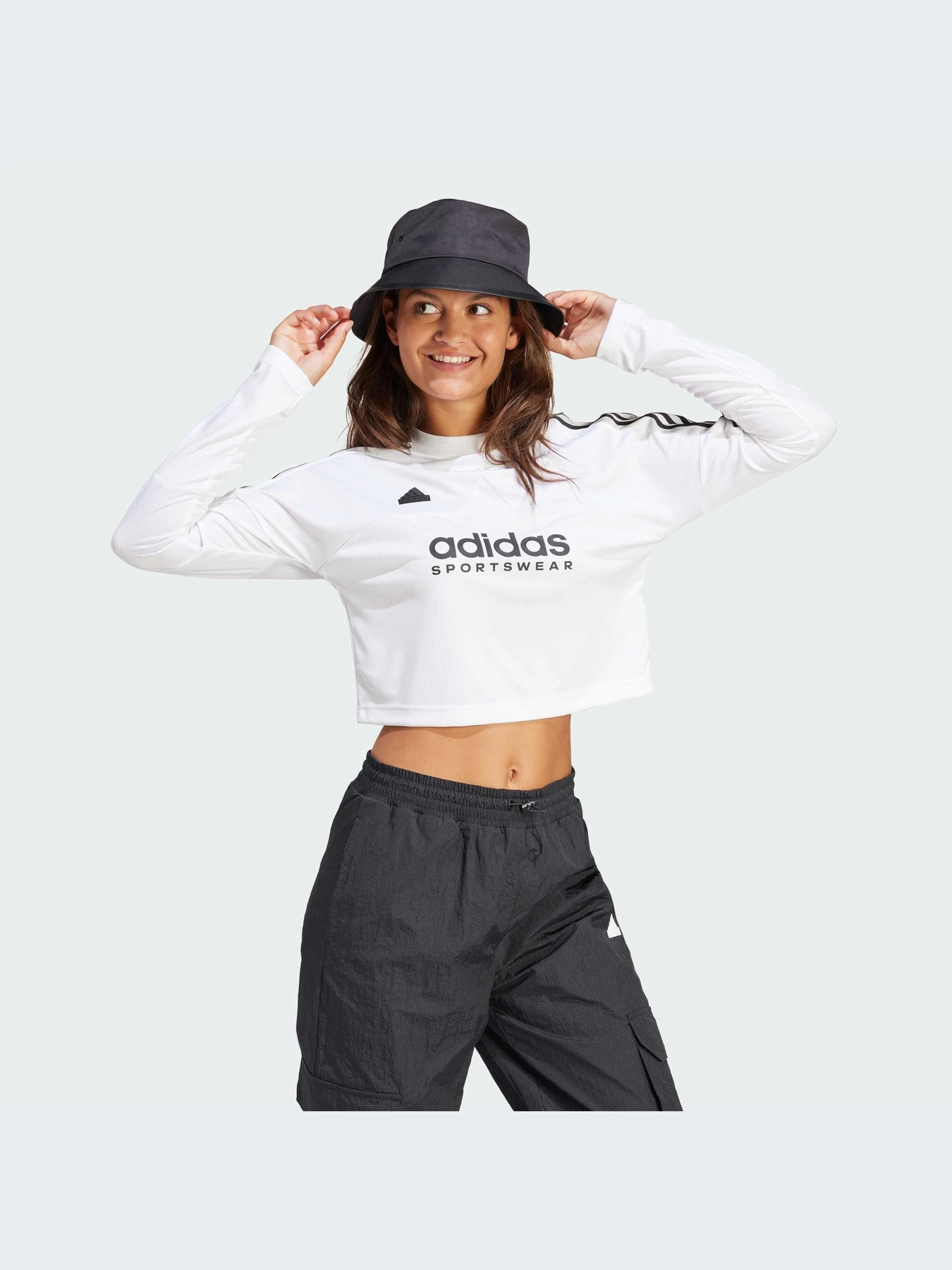 Худи и свитшоты Adidas модель IP1697-KZ Худи и свитшоты Adidas модель IP1697-KZ Фото